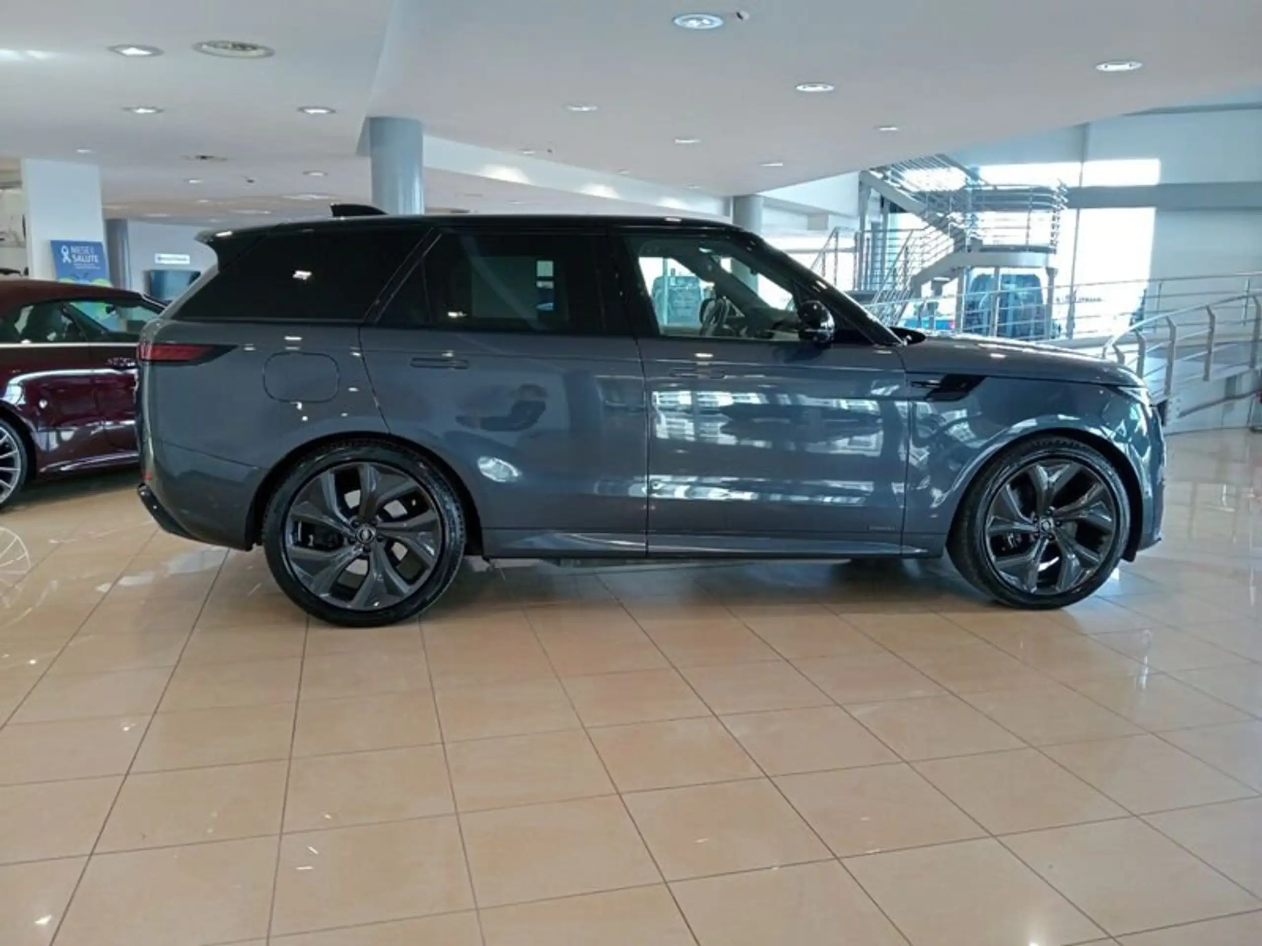 Land Rover - Range Rover Sport