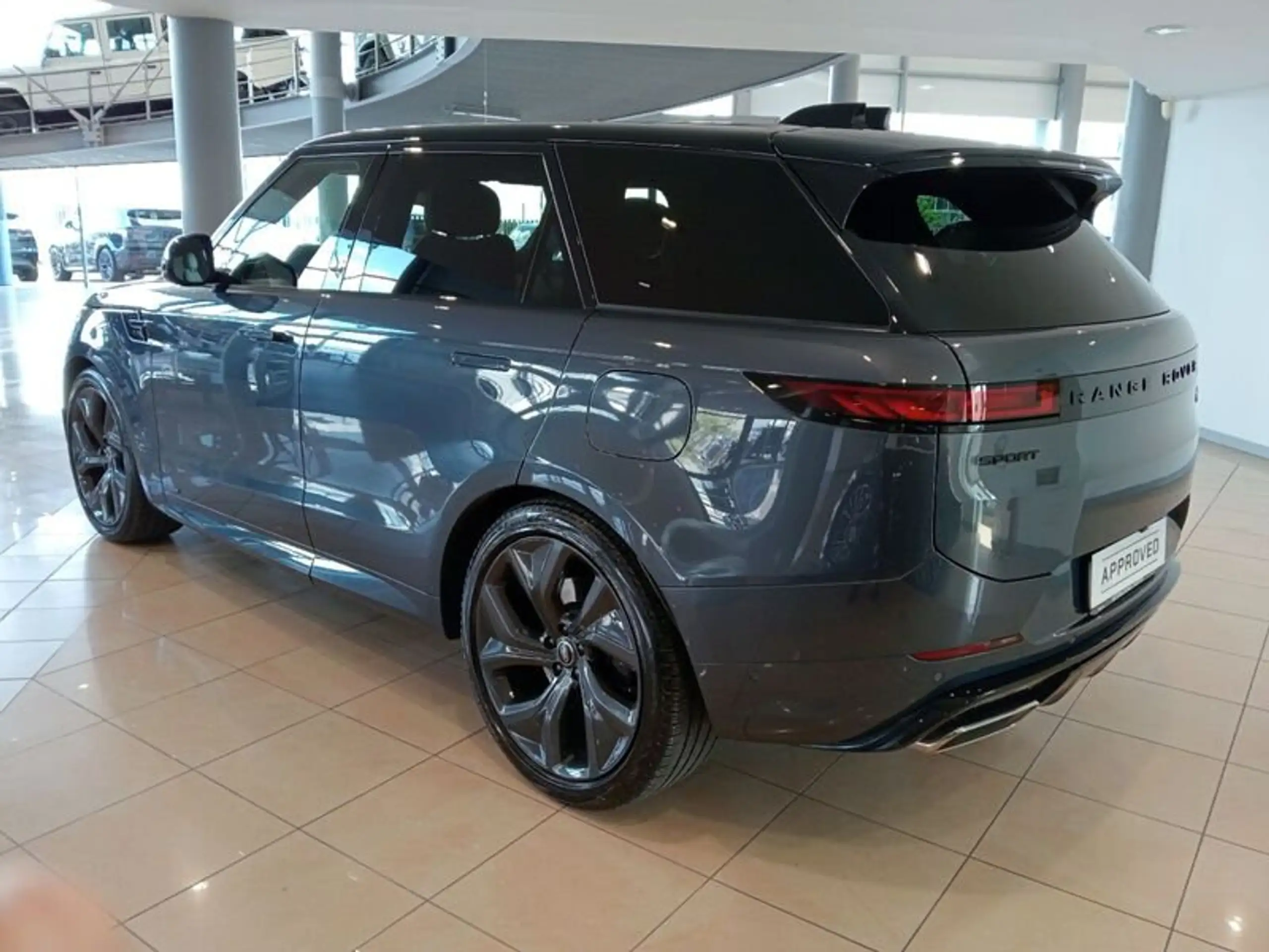 Land Rover - Range Rover Sport