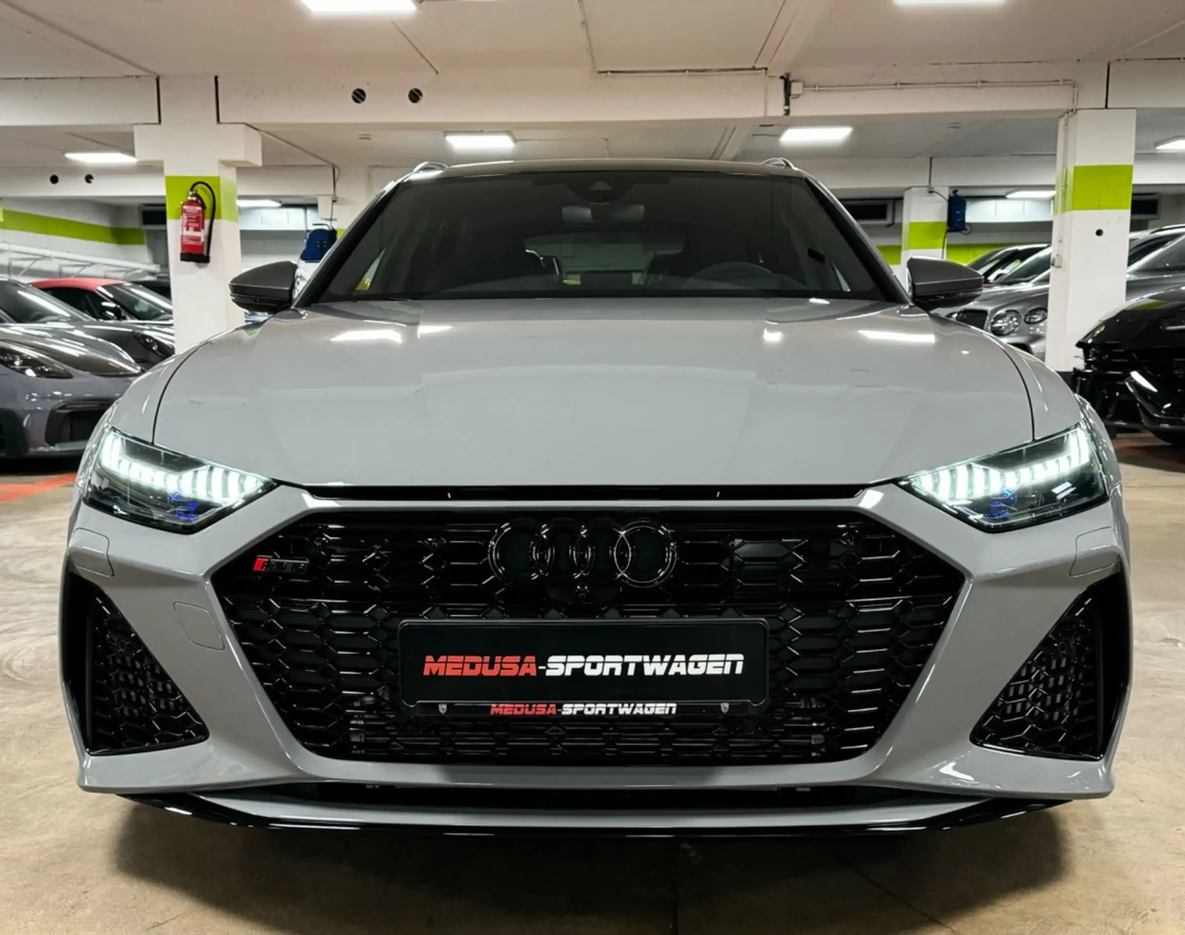 Audi - RS6