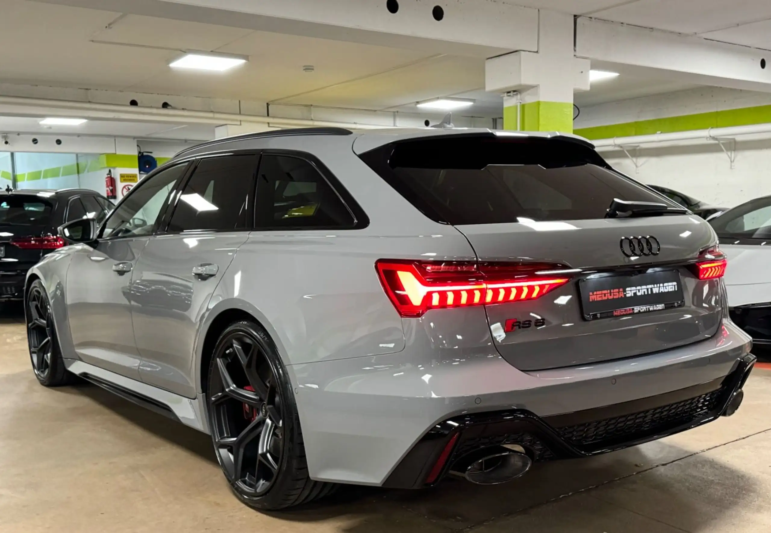 Audi - RS6