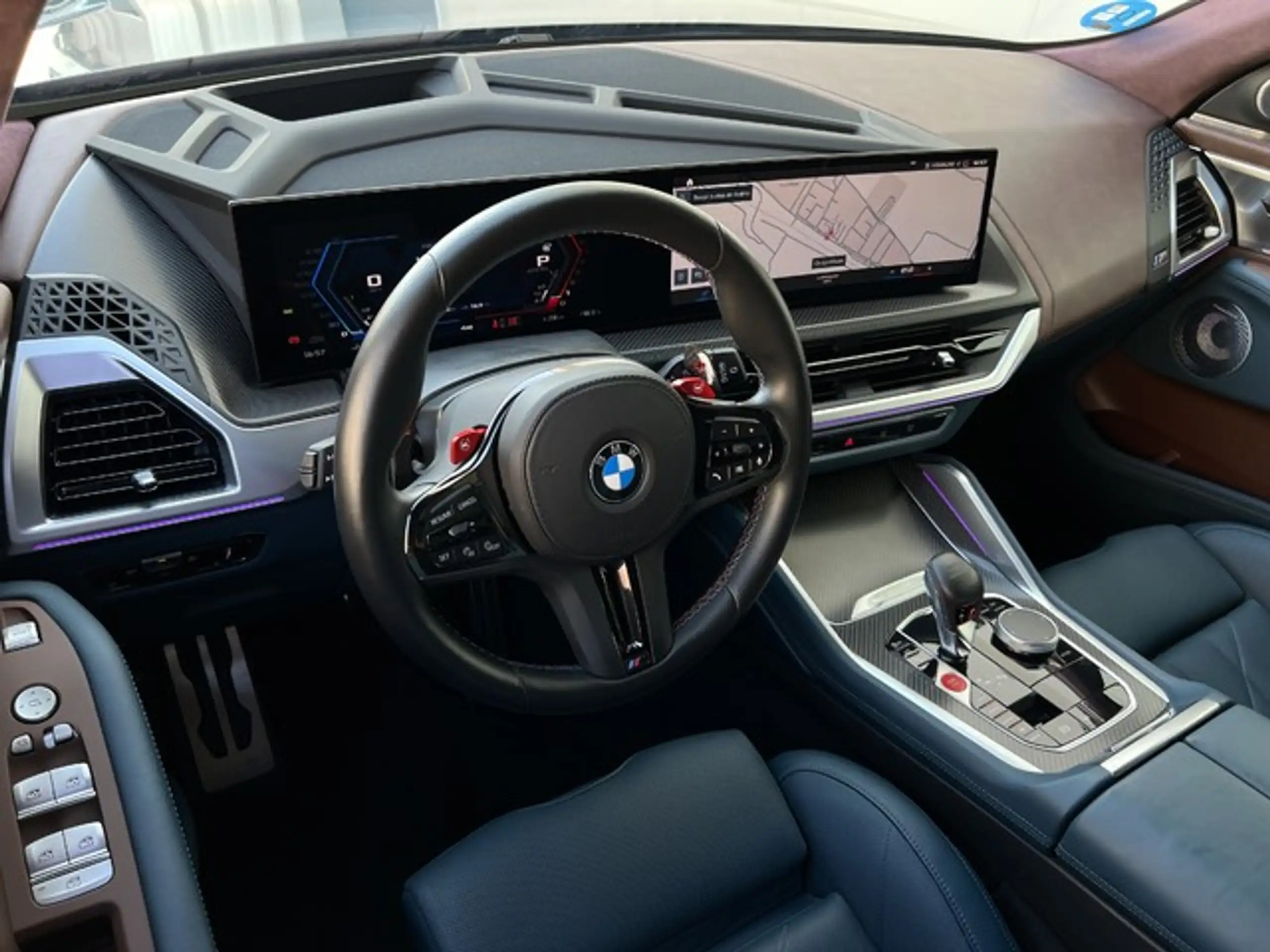 BMW - XM