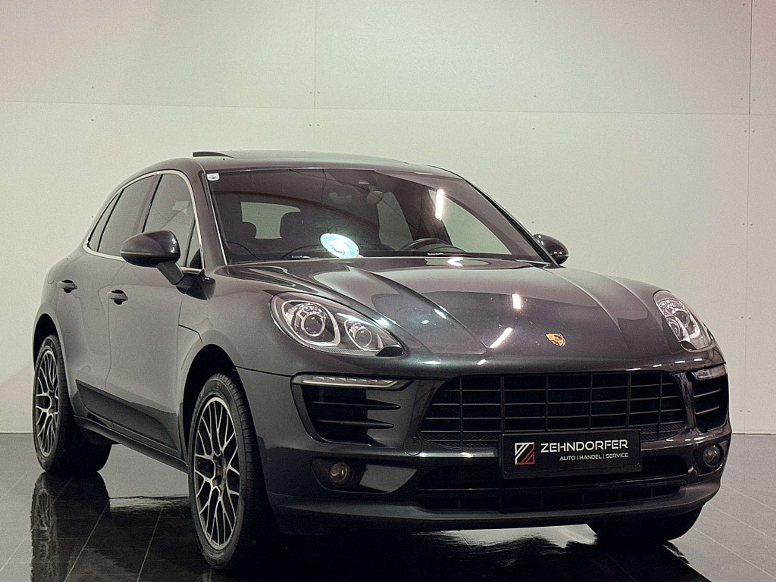 Porsche - Macan