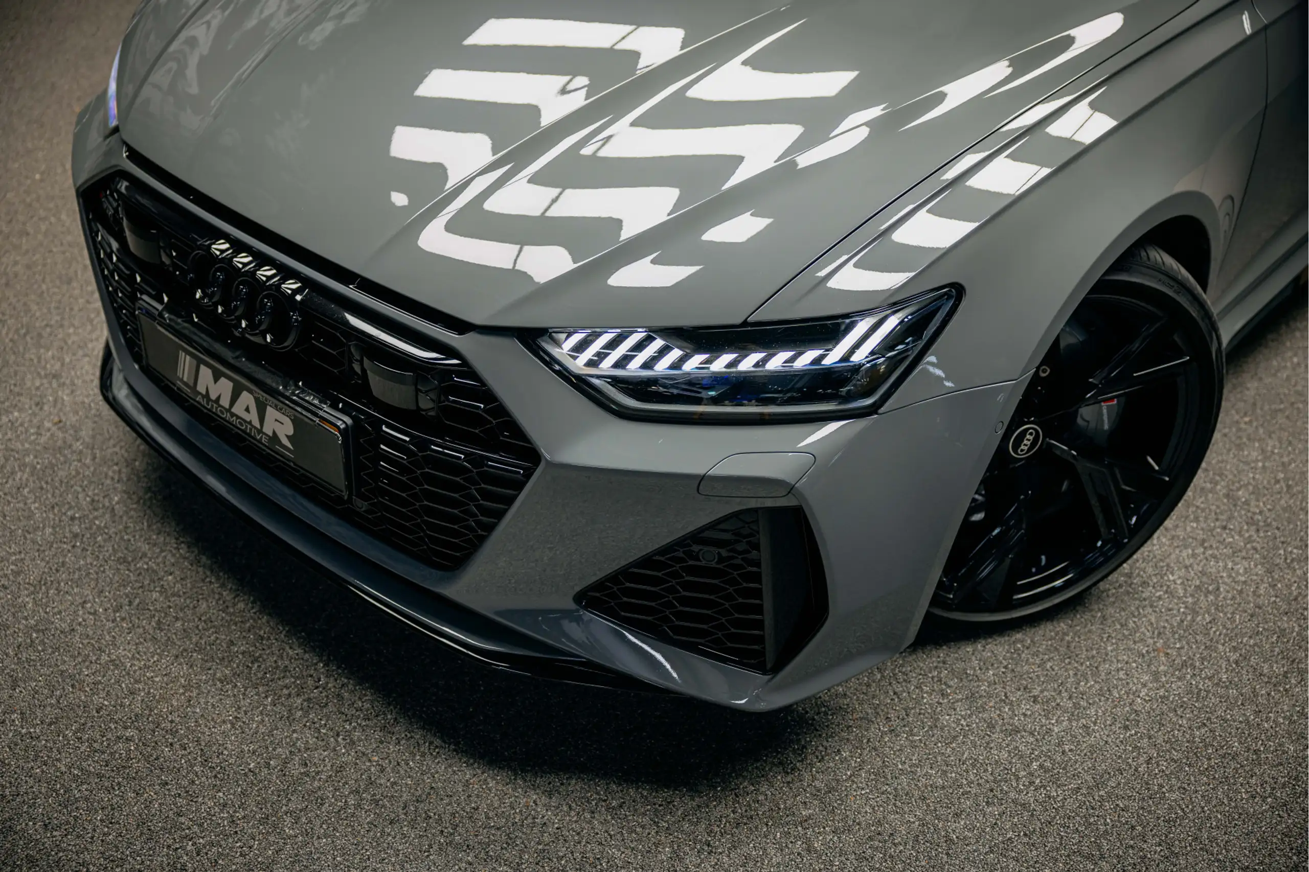 Audi - RS6