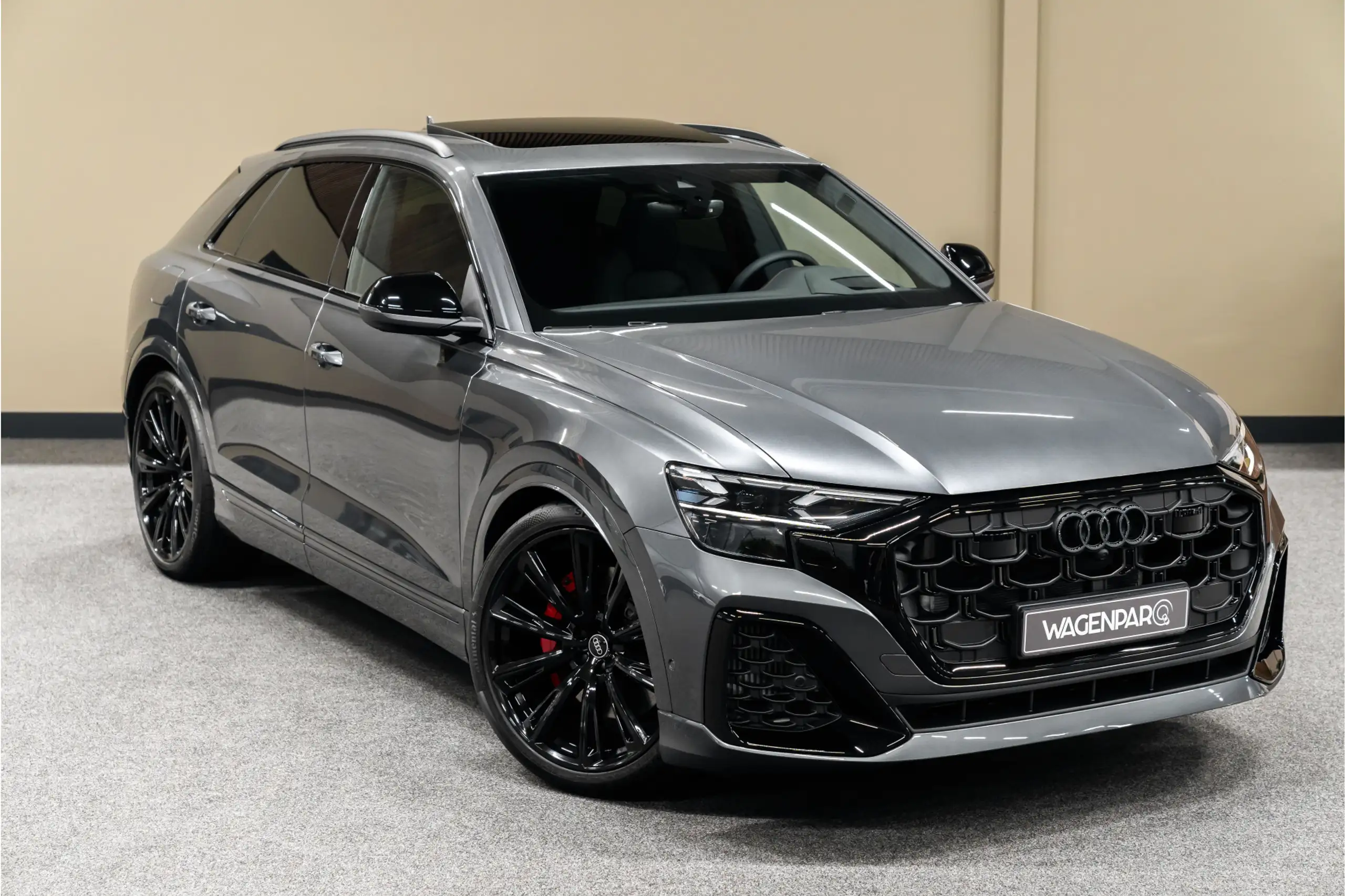 Audi - Q8