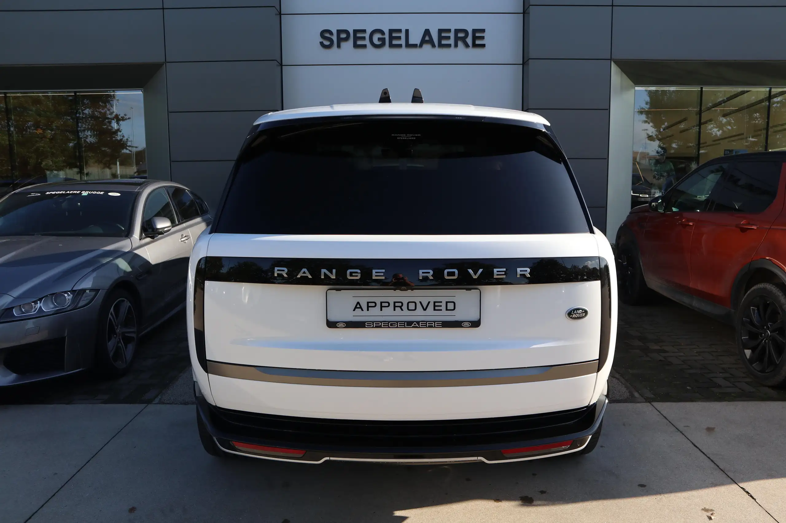 Land Rover - Range Rover