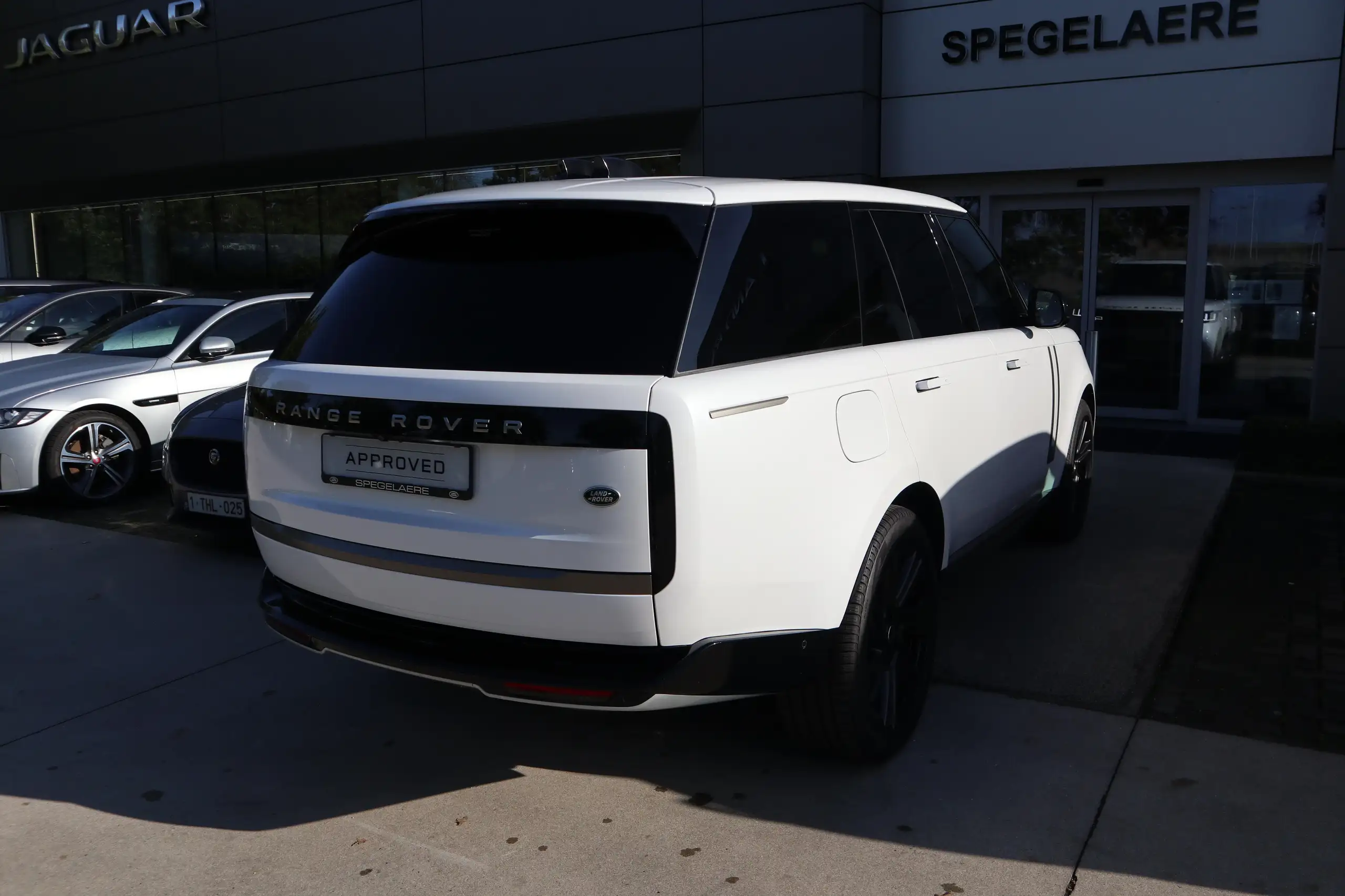 Land Rover - Range Rover