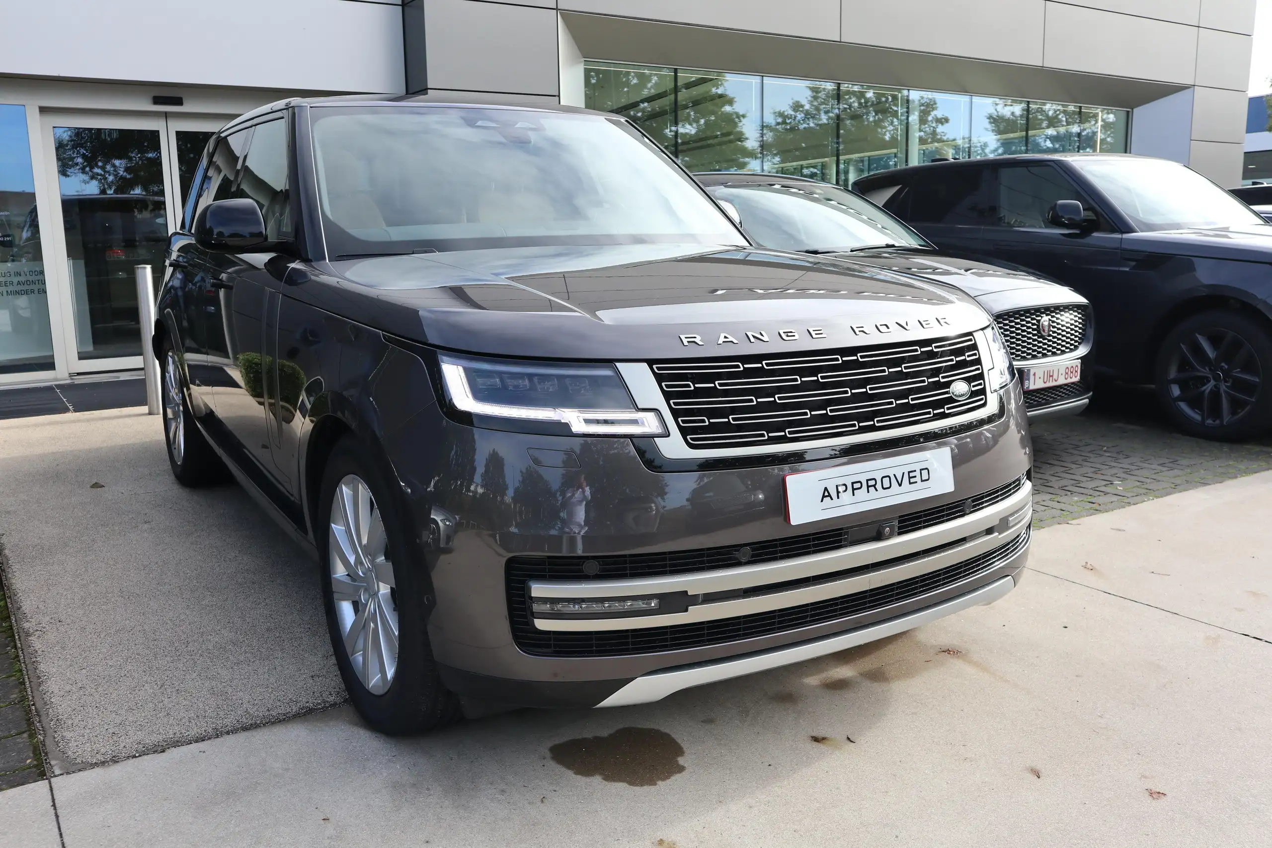 Land Rover - Range Rover