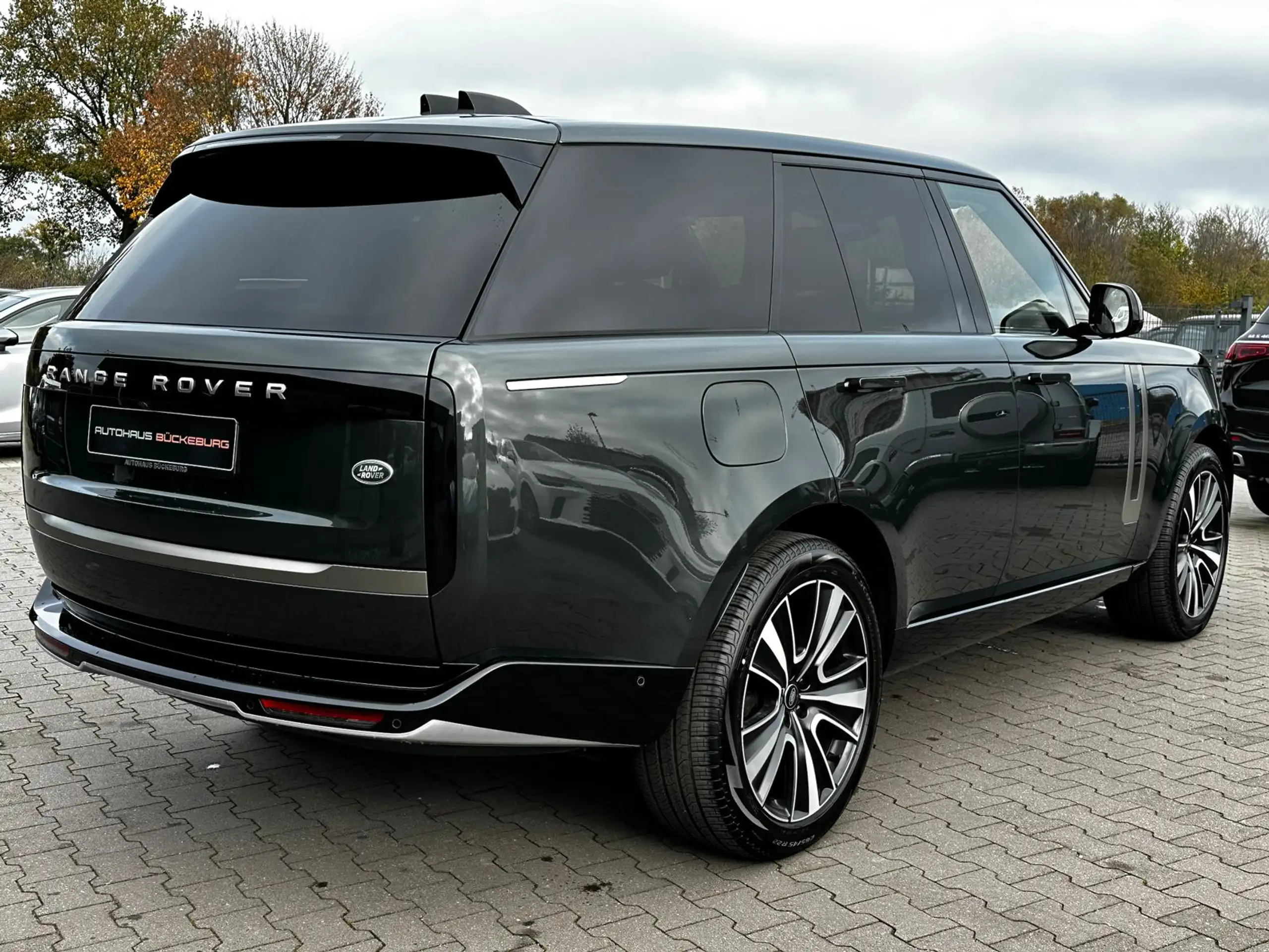 Land Rover - Range Rover