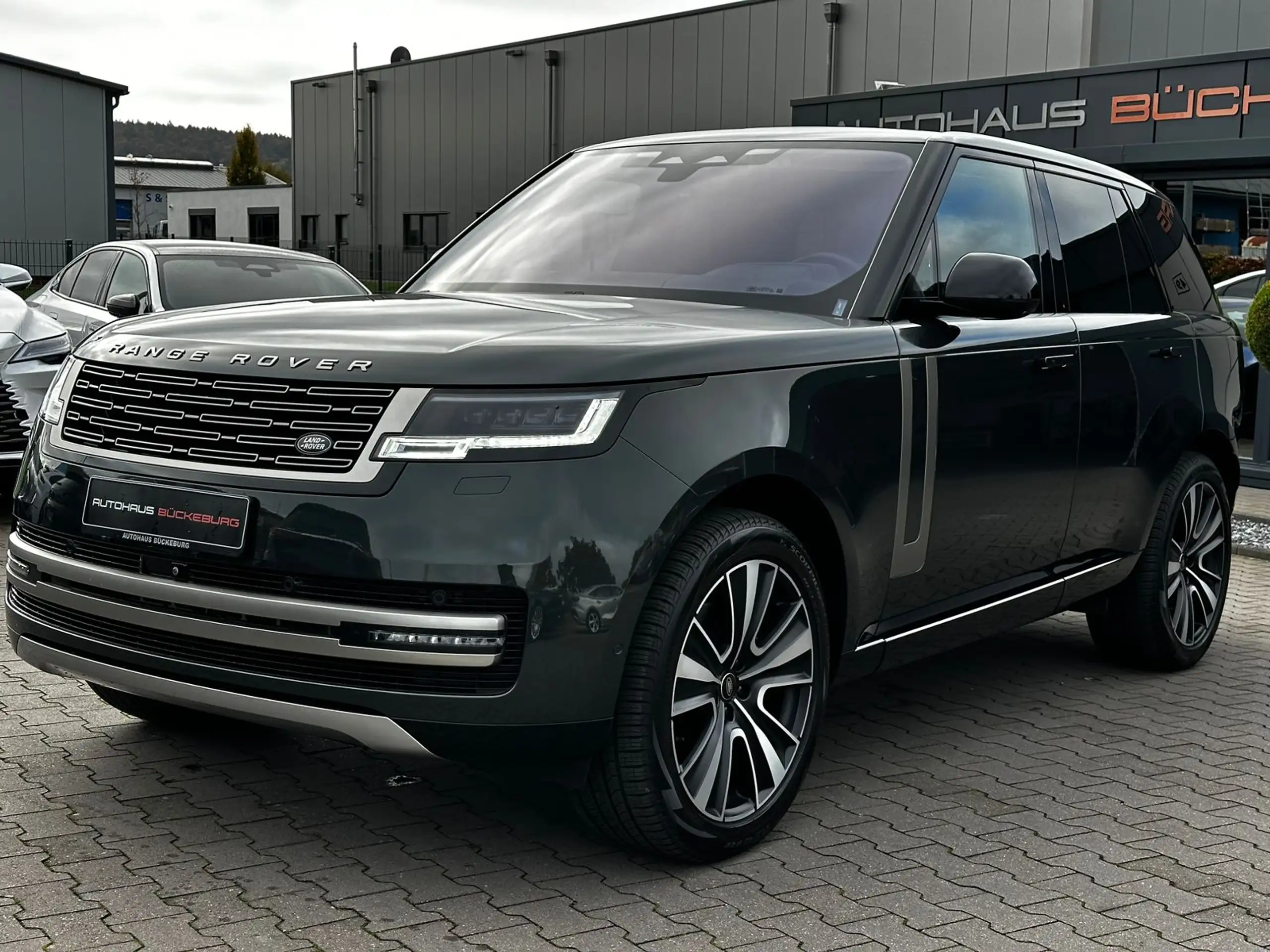 Land Rover - Range Rover