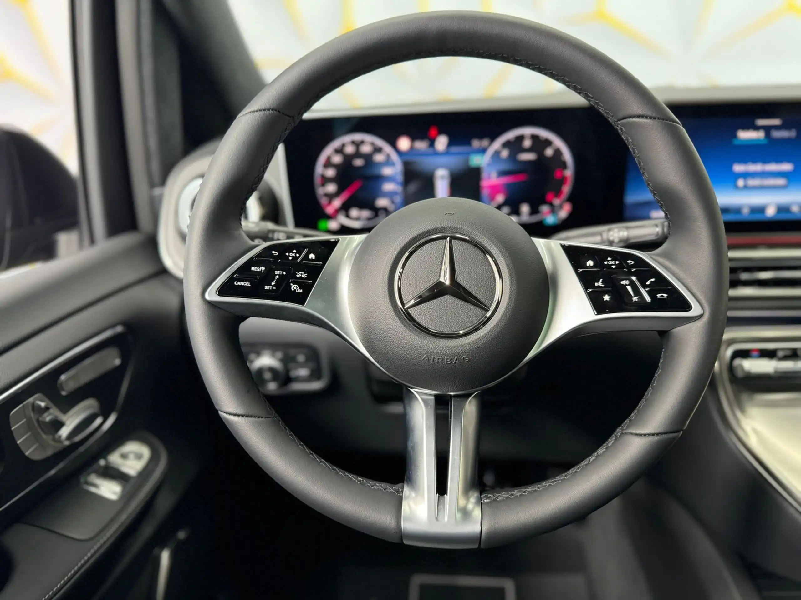 Mercedes-Benz - V 300