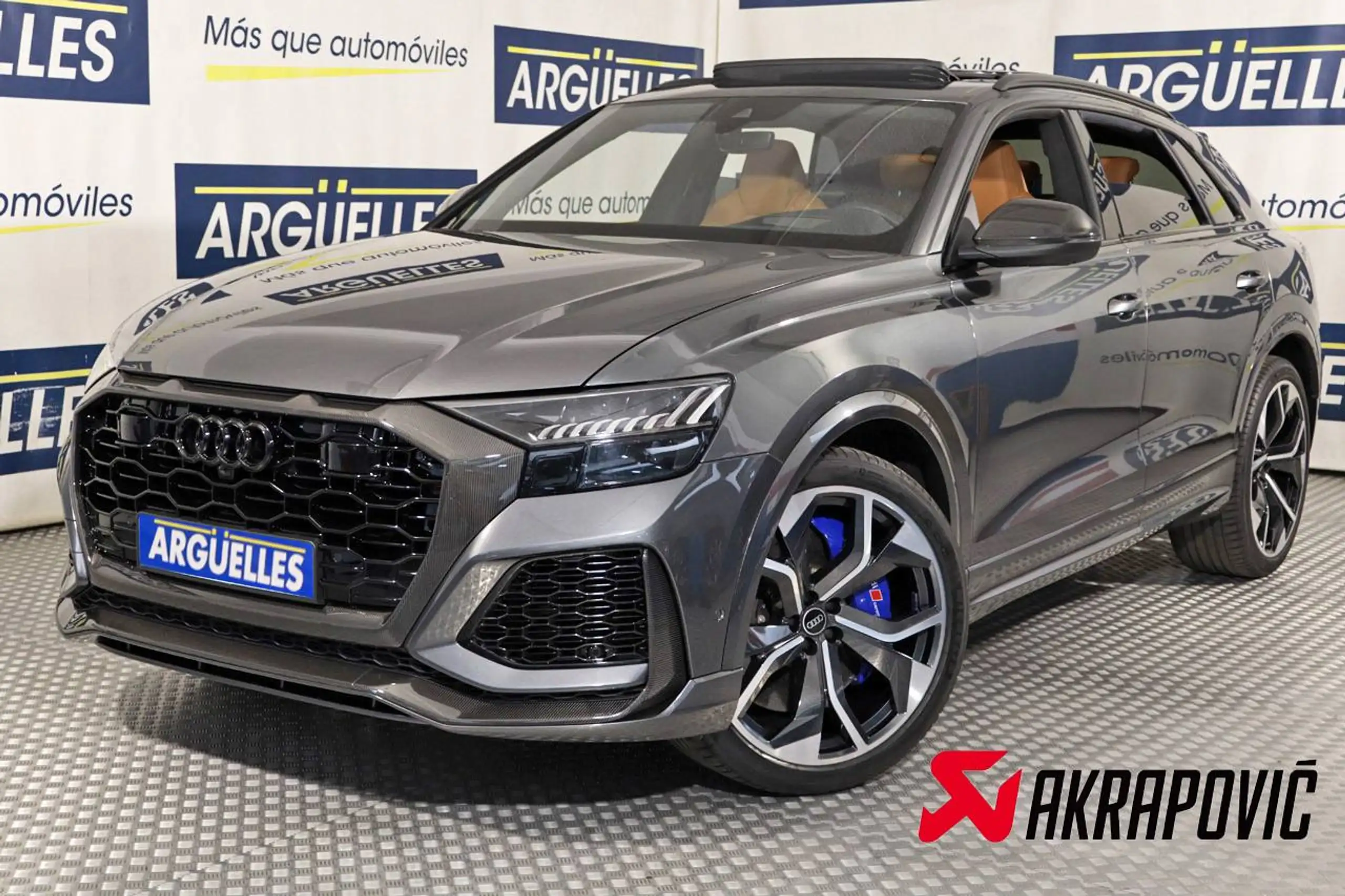 Audi - Q8