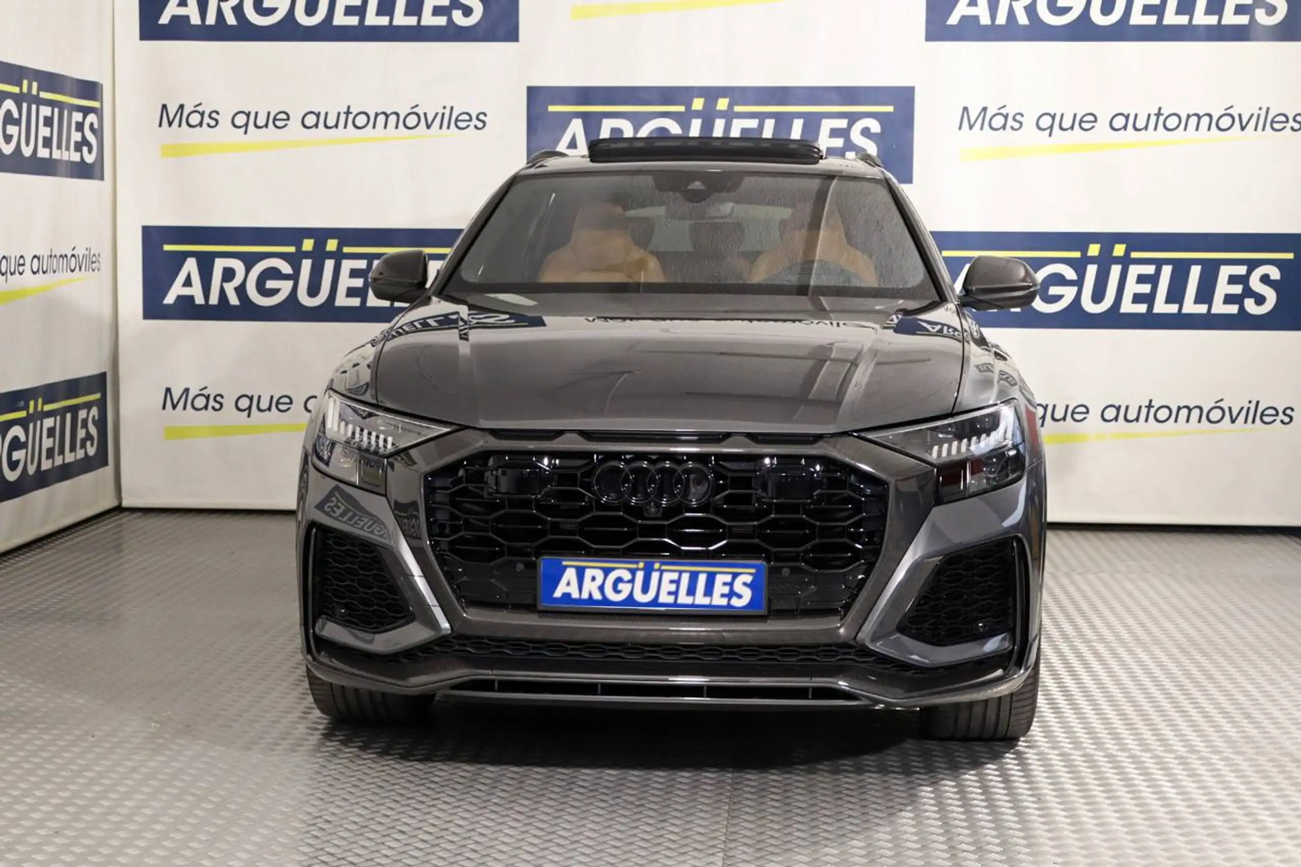 Audi - Q8