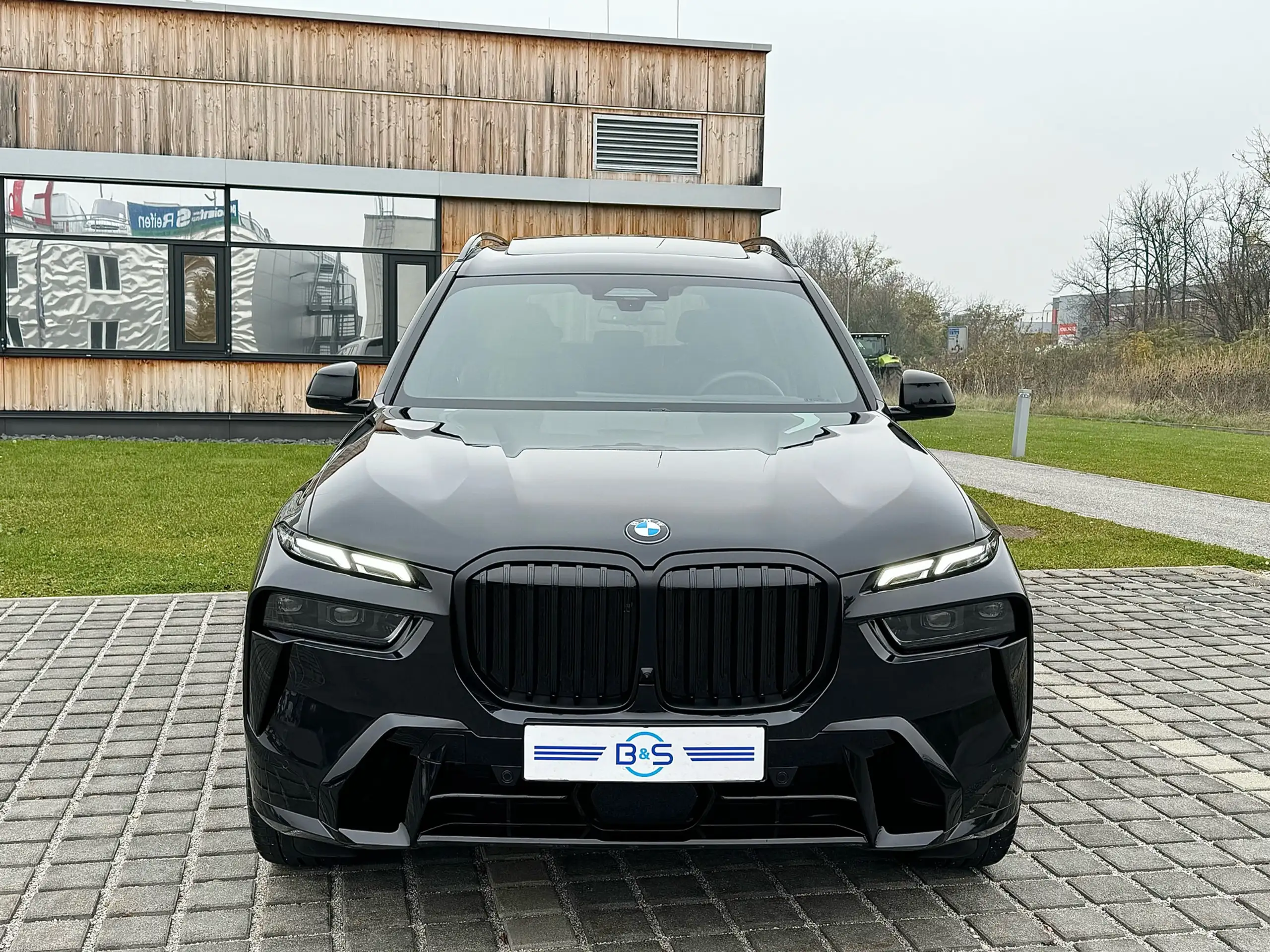 BMW - X7