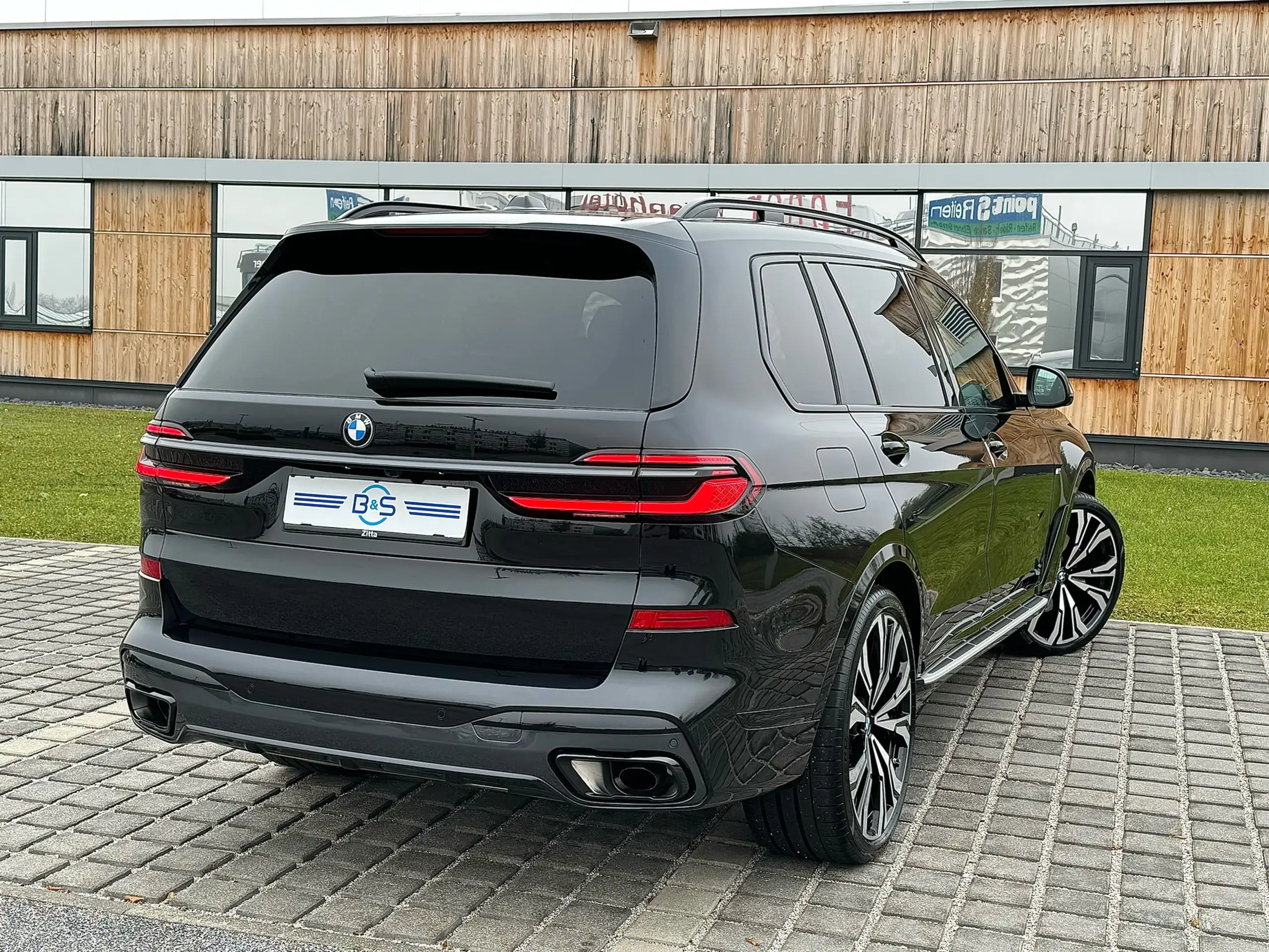 BMW - X7