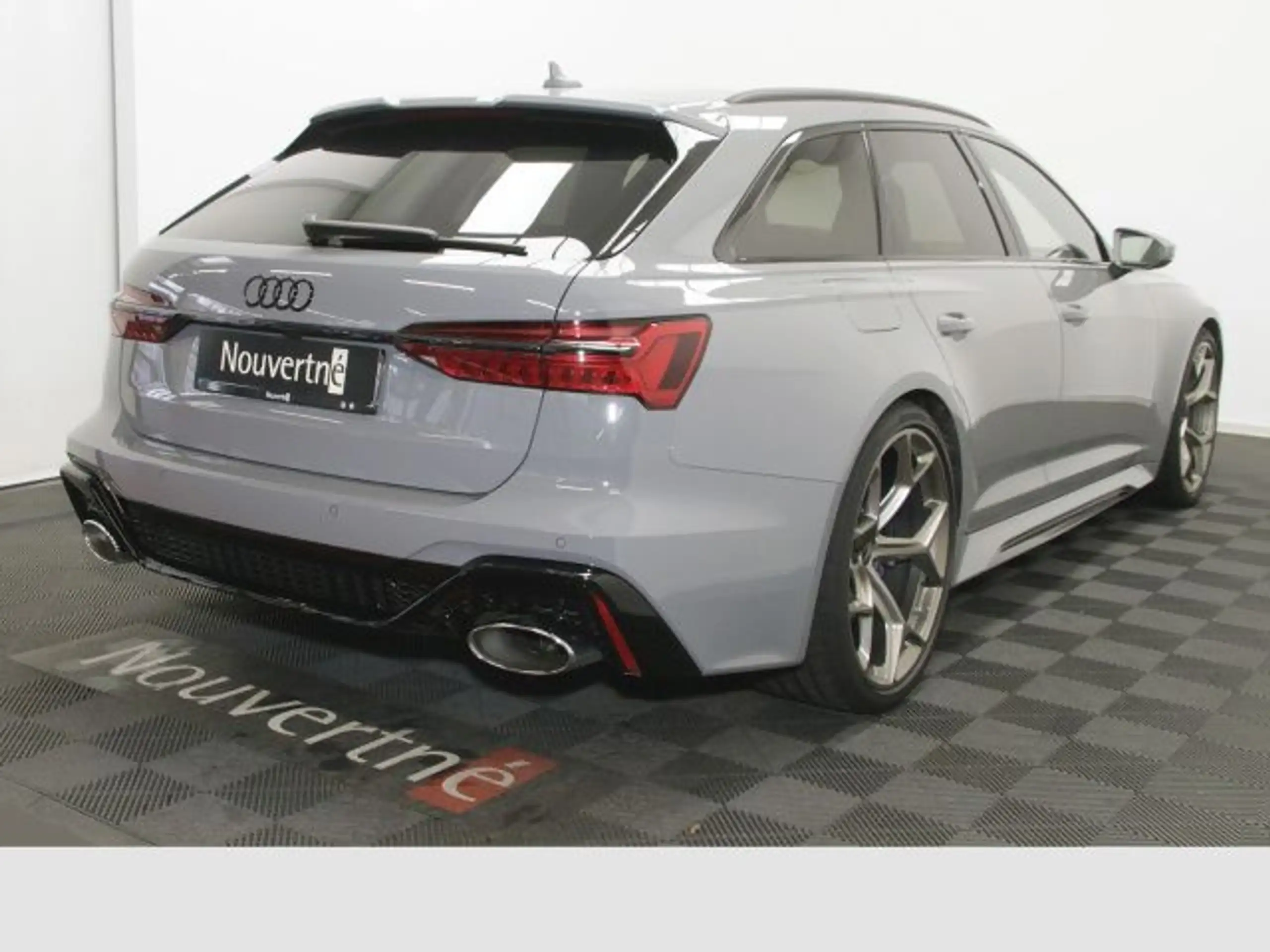 Audi - RS6