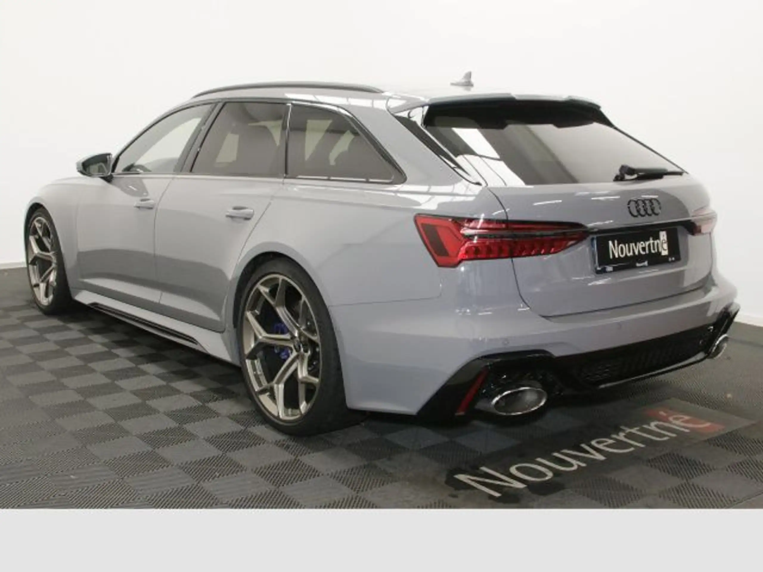 Audi - RS6