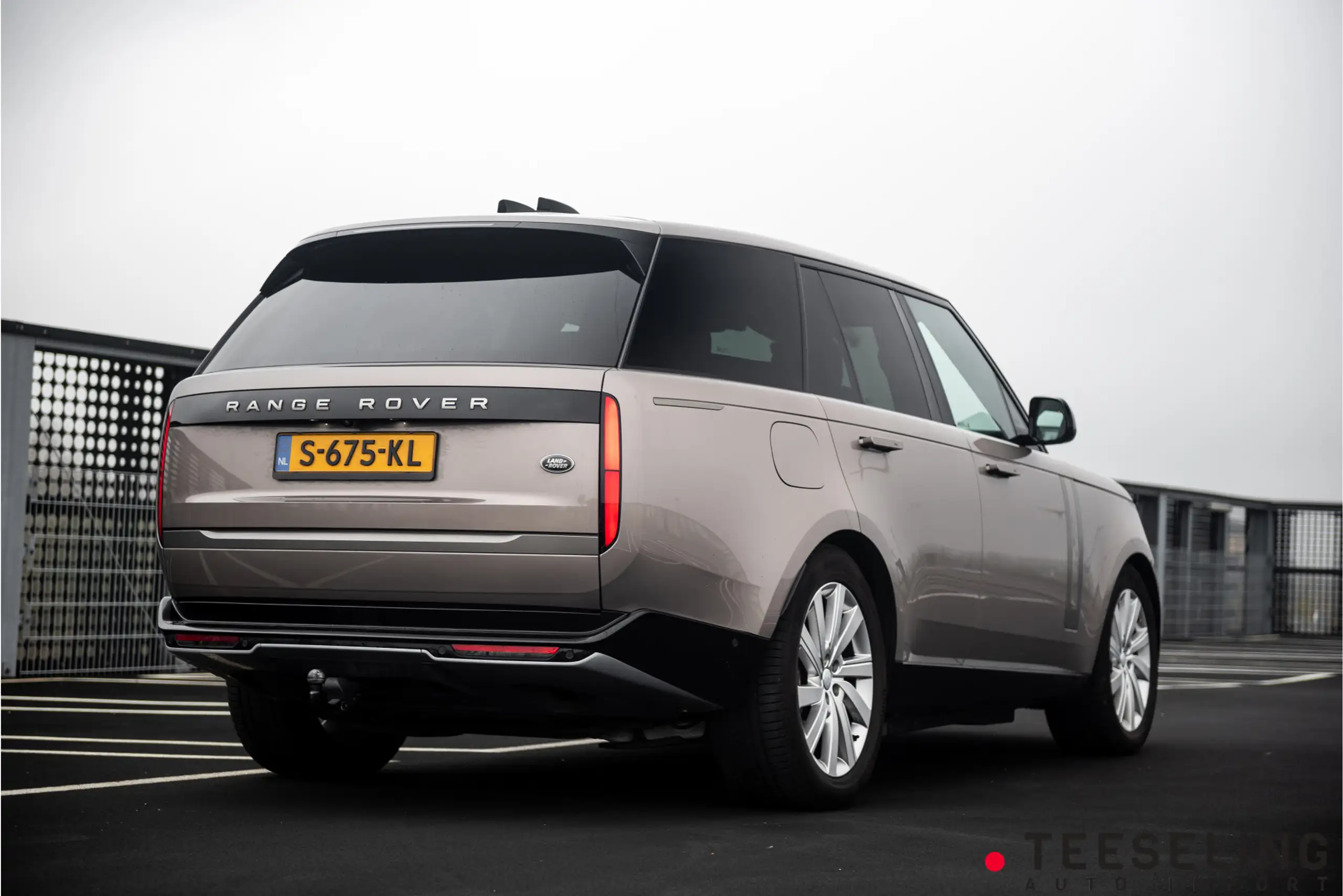 Land Rover - Range Rover