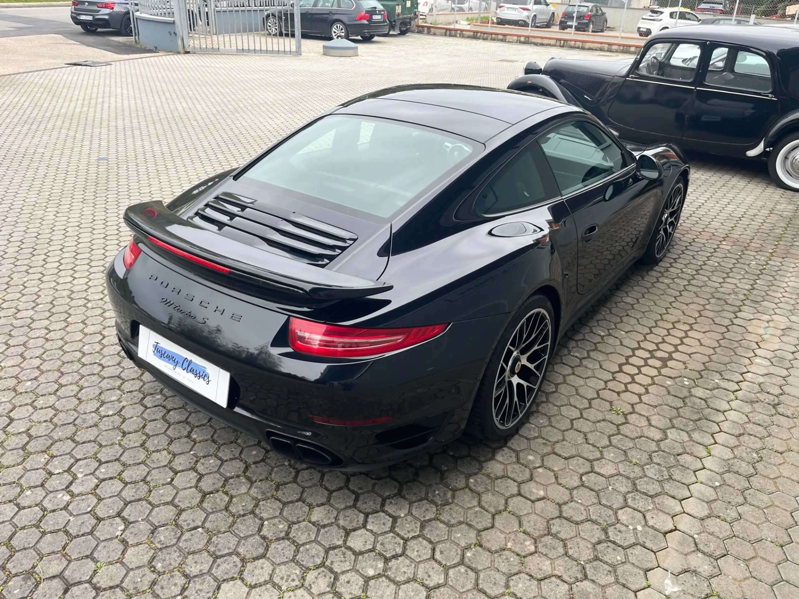 Porsche - 911