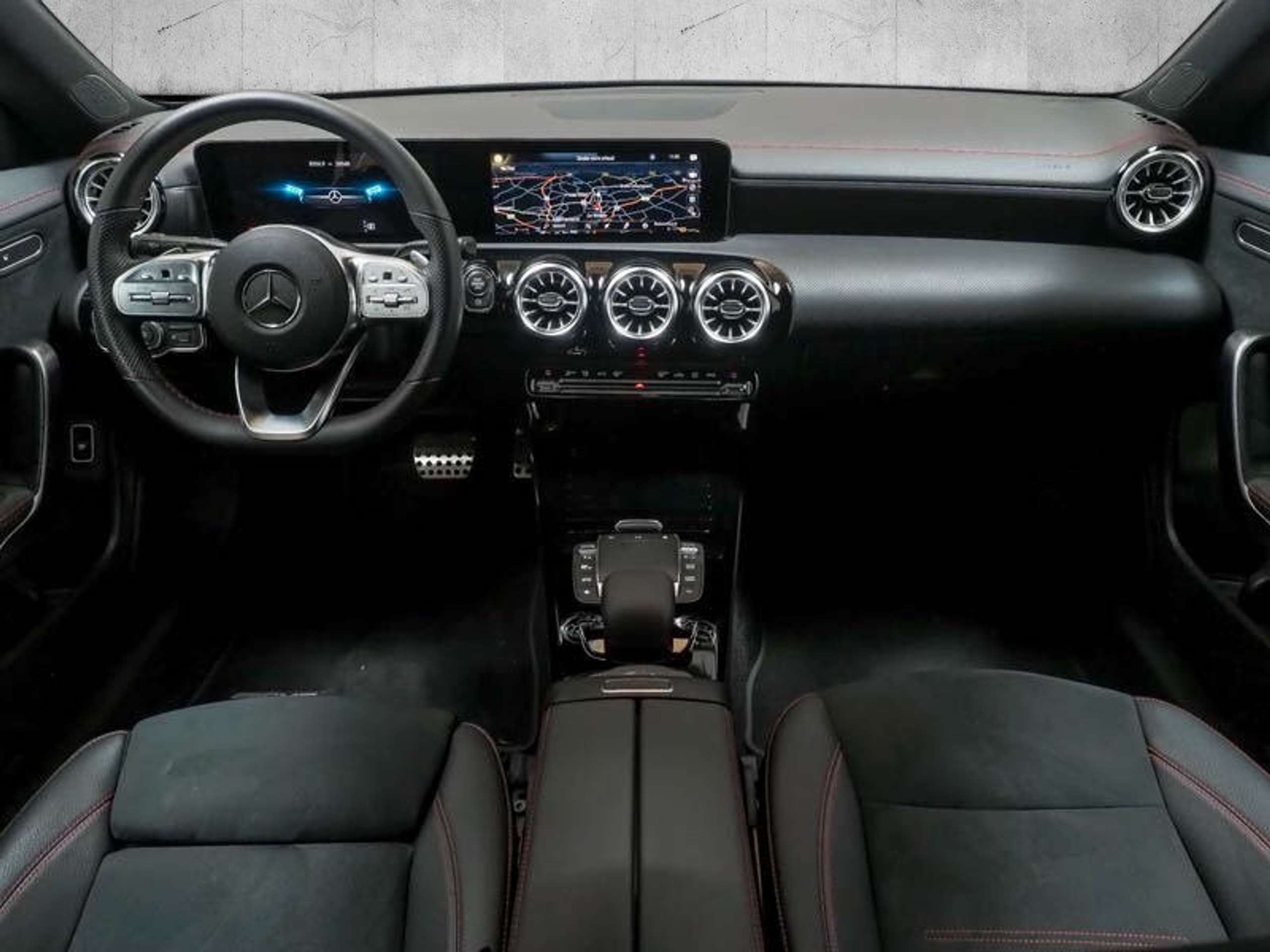 Mercedes-Benz - CLA 220