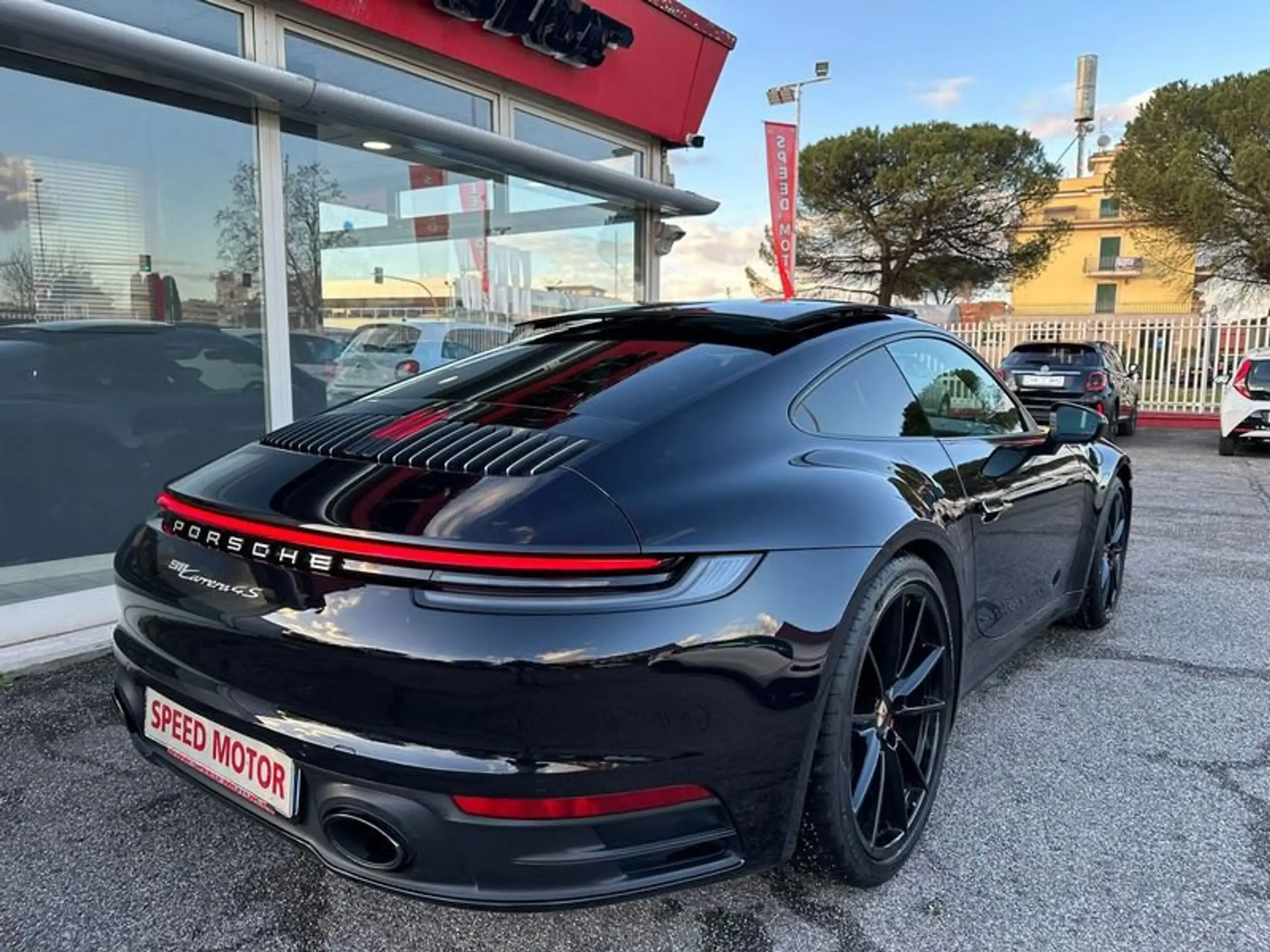 Porsche - 911