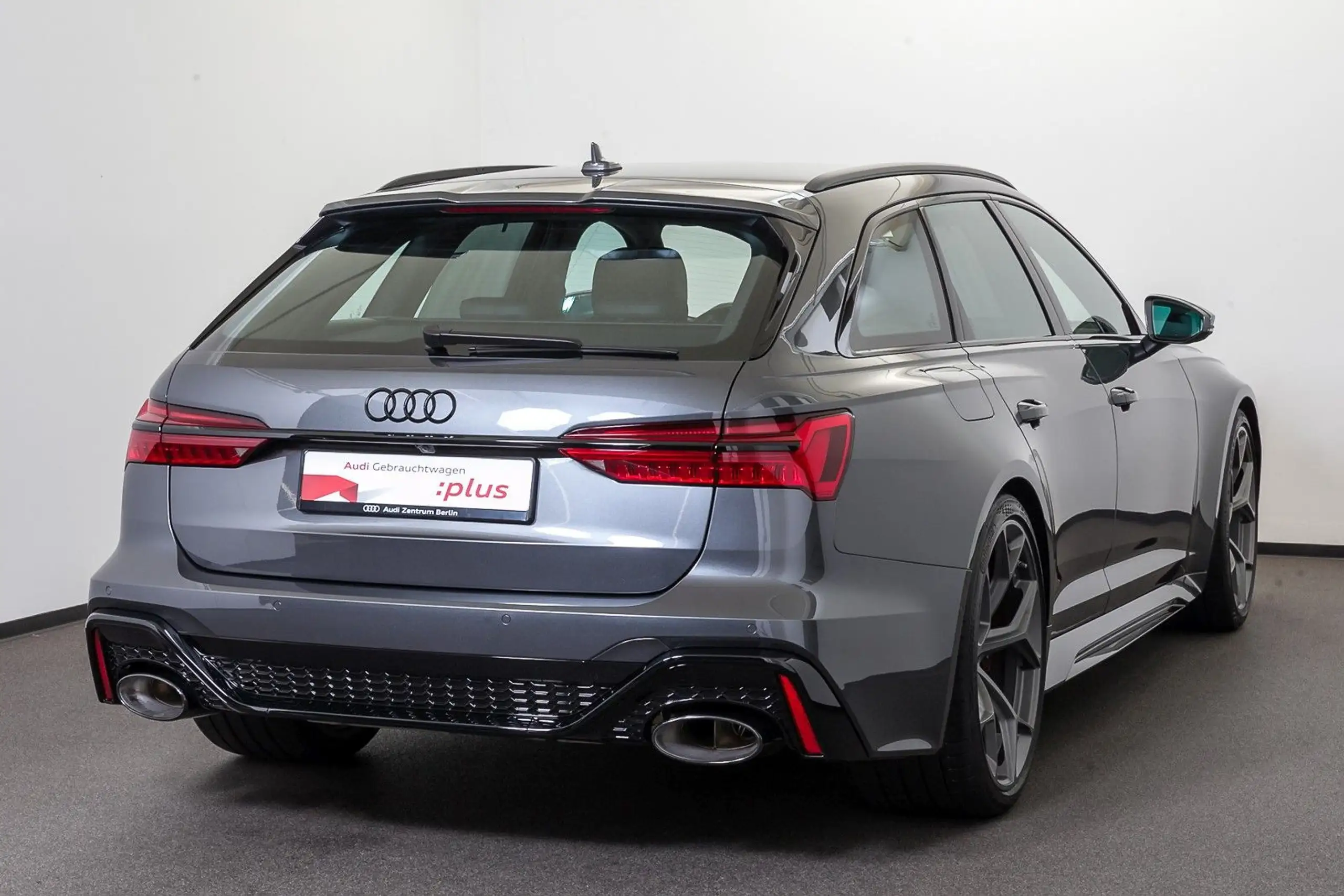 Audi - RS6