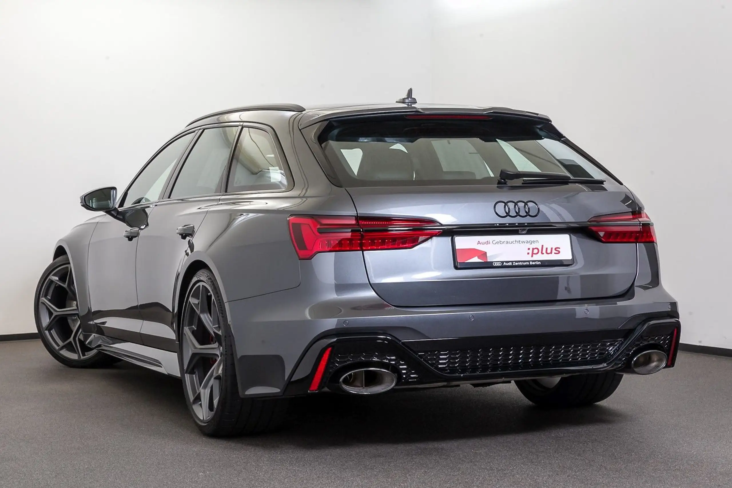 Audi - RS6