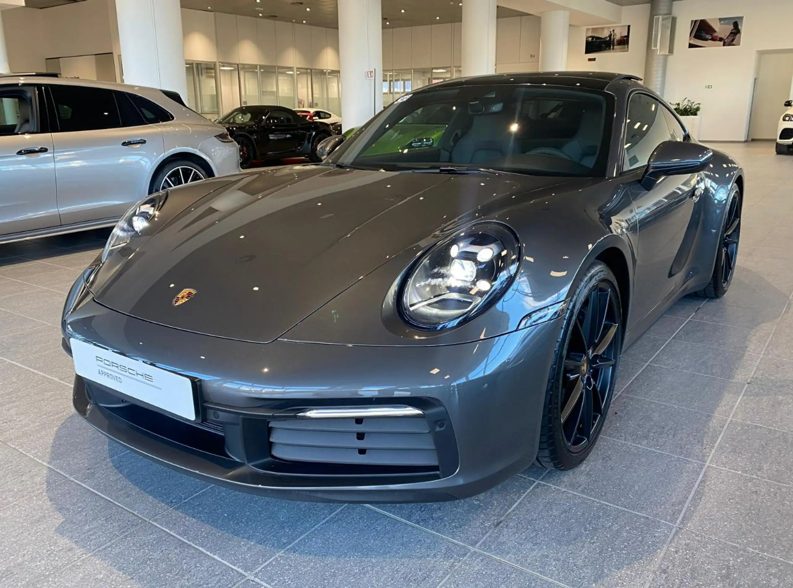 Porsche 992 2023