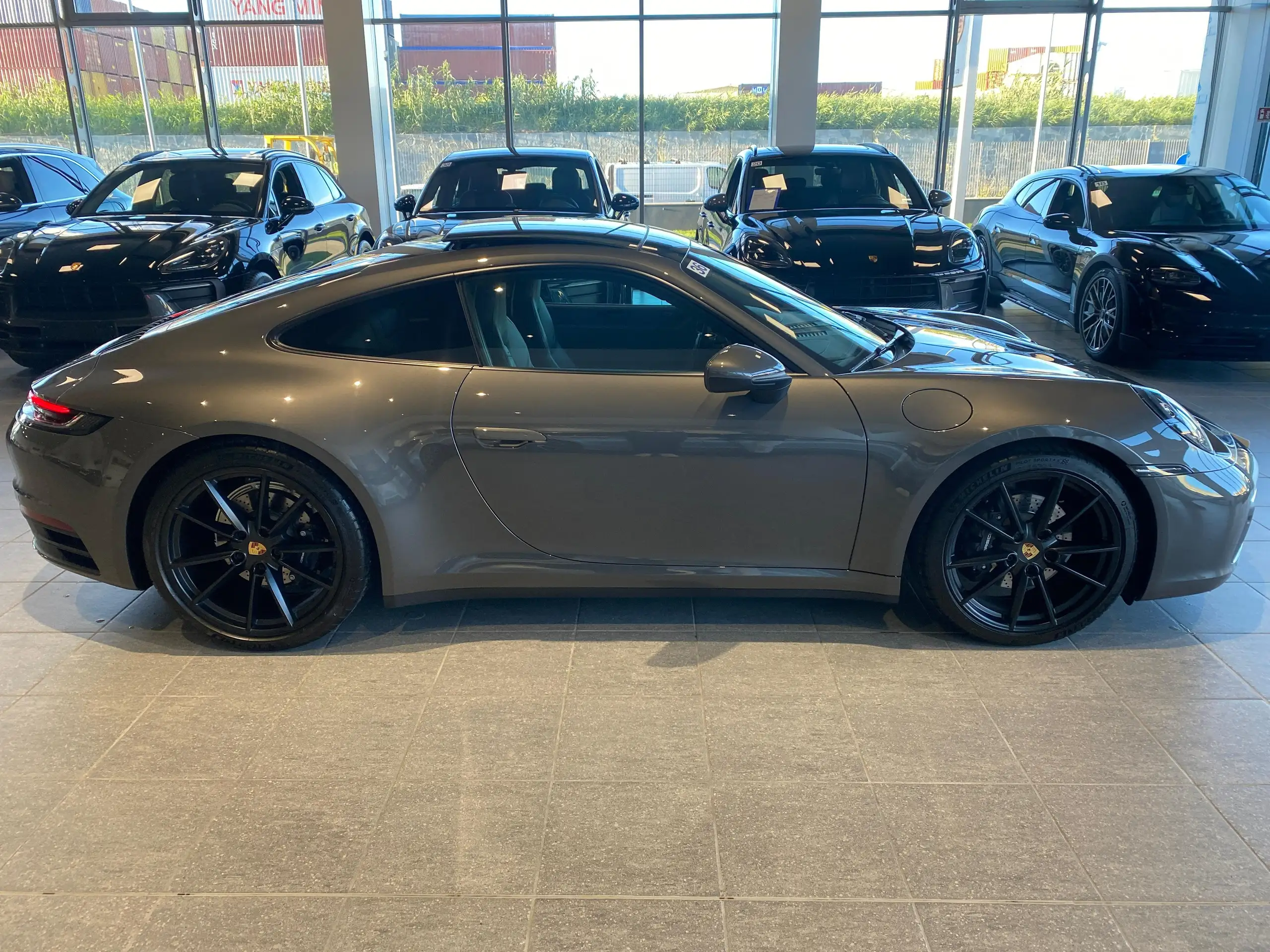 Porsche - 911