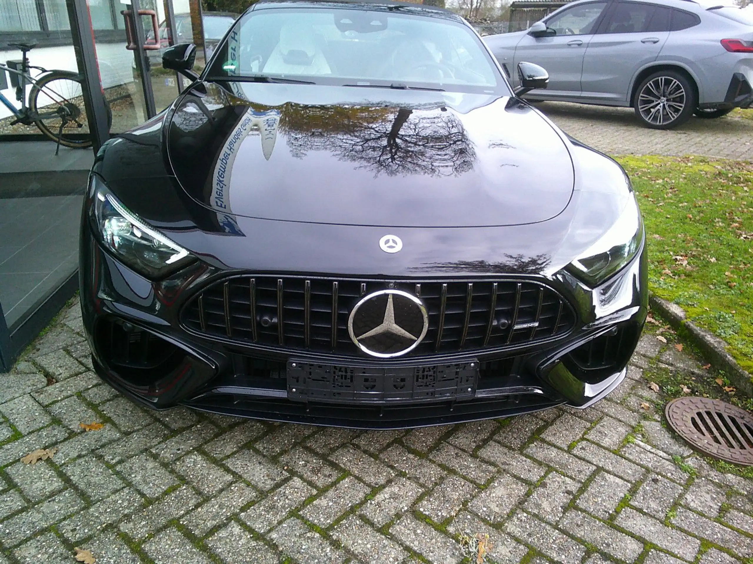 Mercedes-Benz - SL 63 AMG