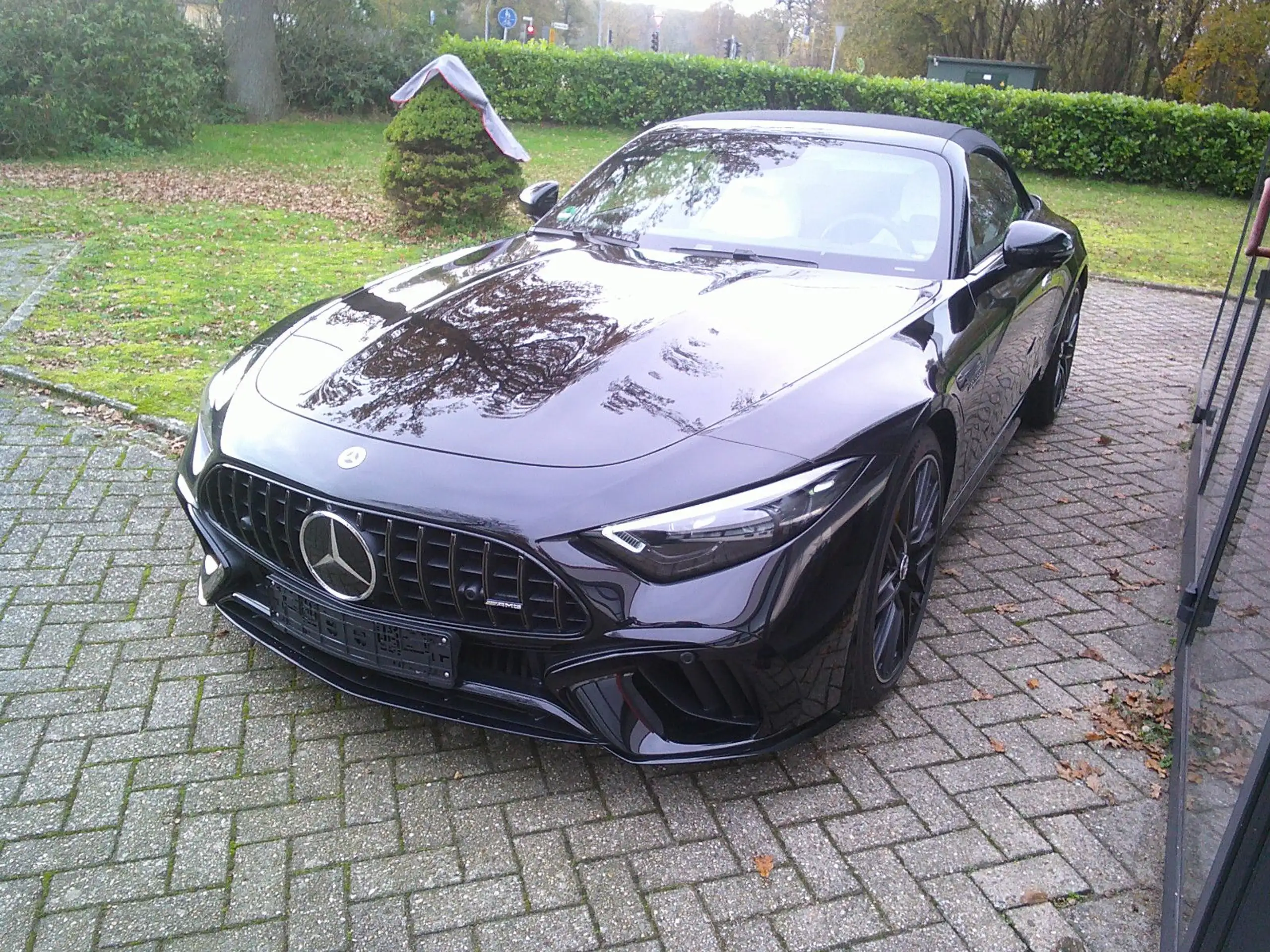 Mercedes-Benz - SL 63 AMG