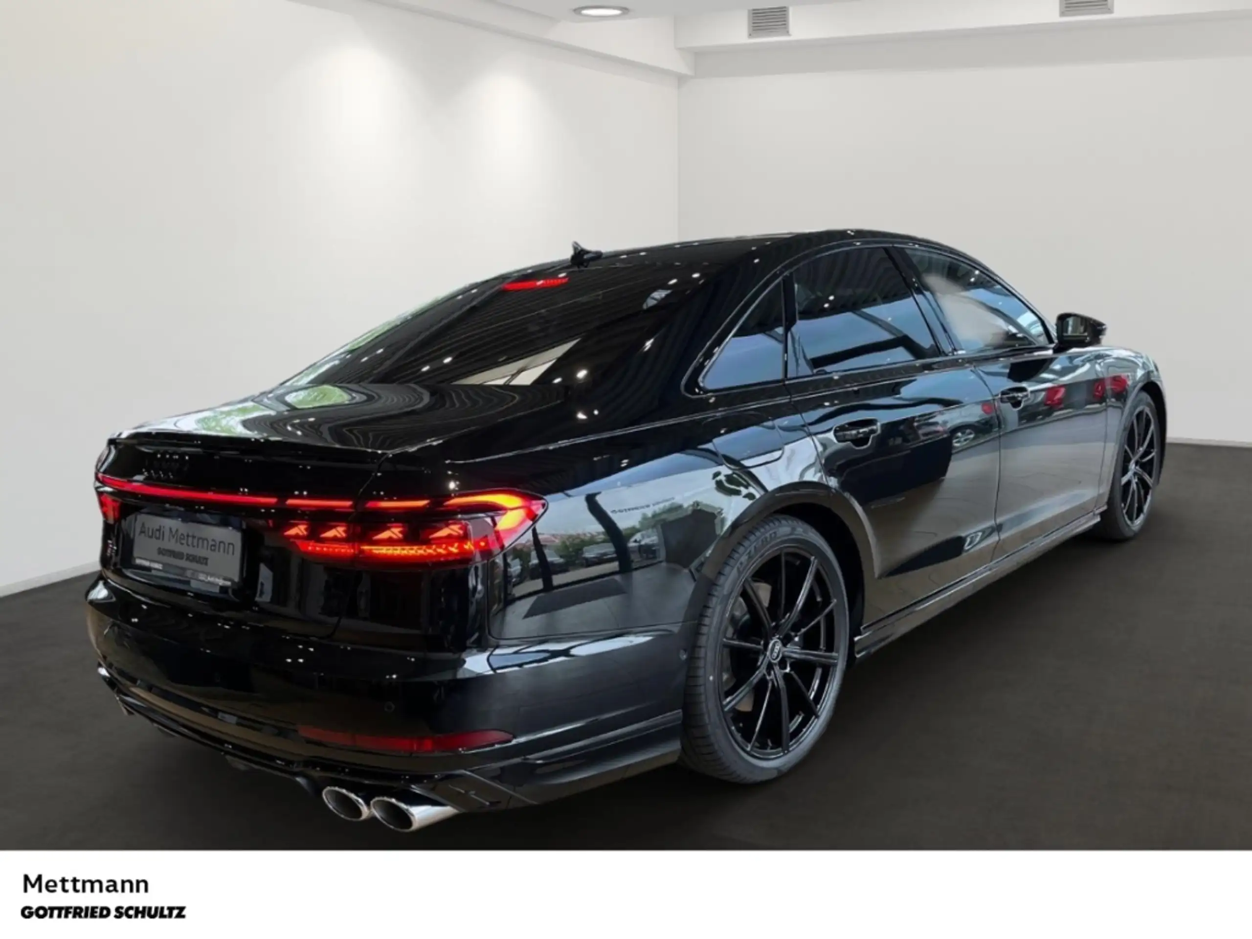 Audi - S8