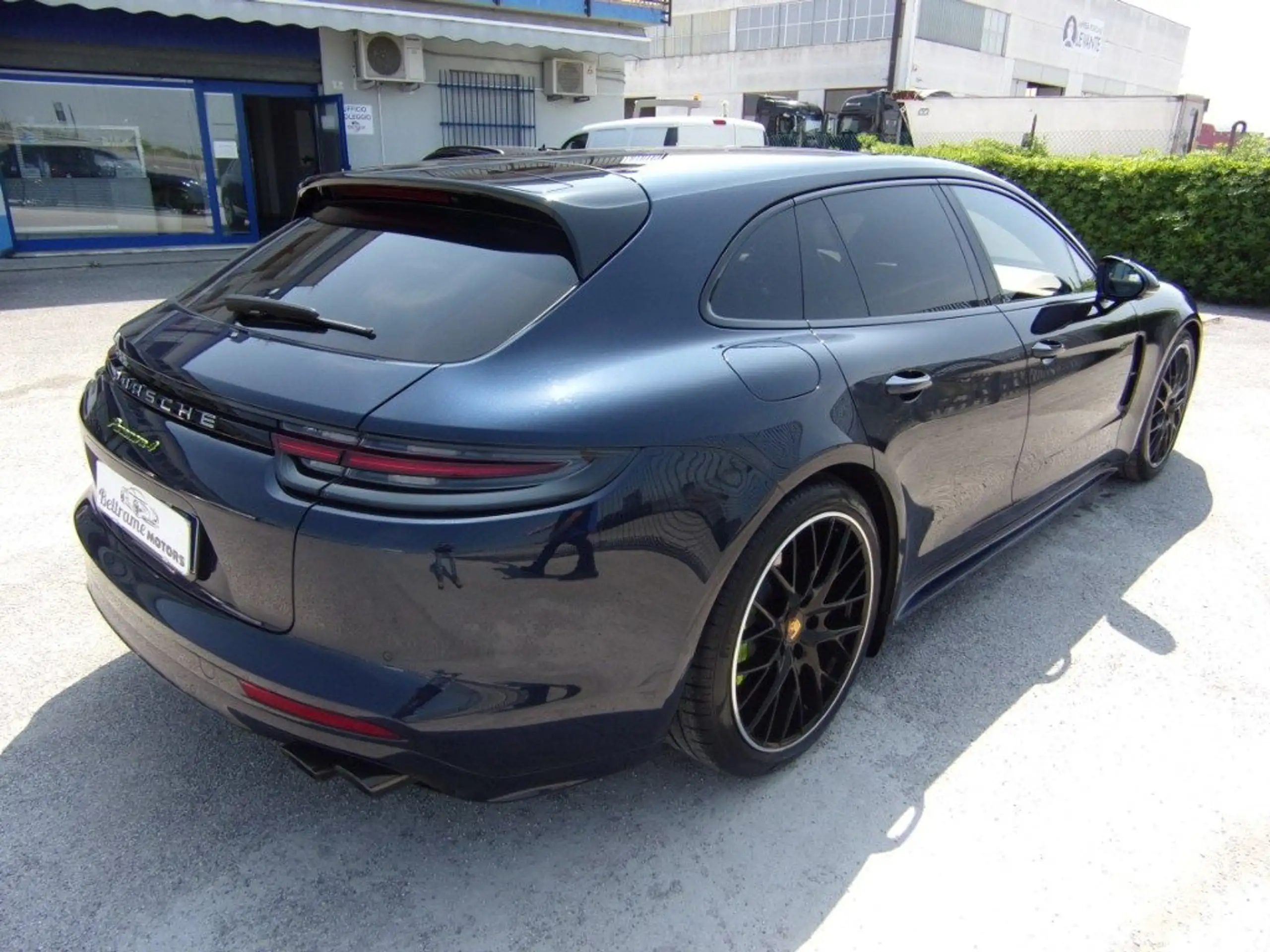 Porsche - Panamera