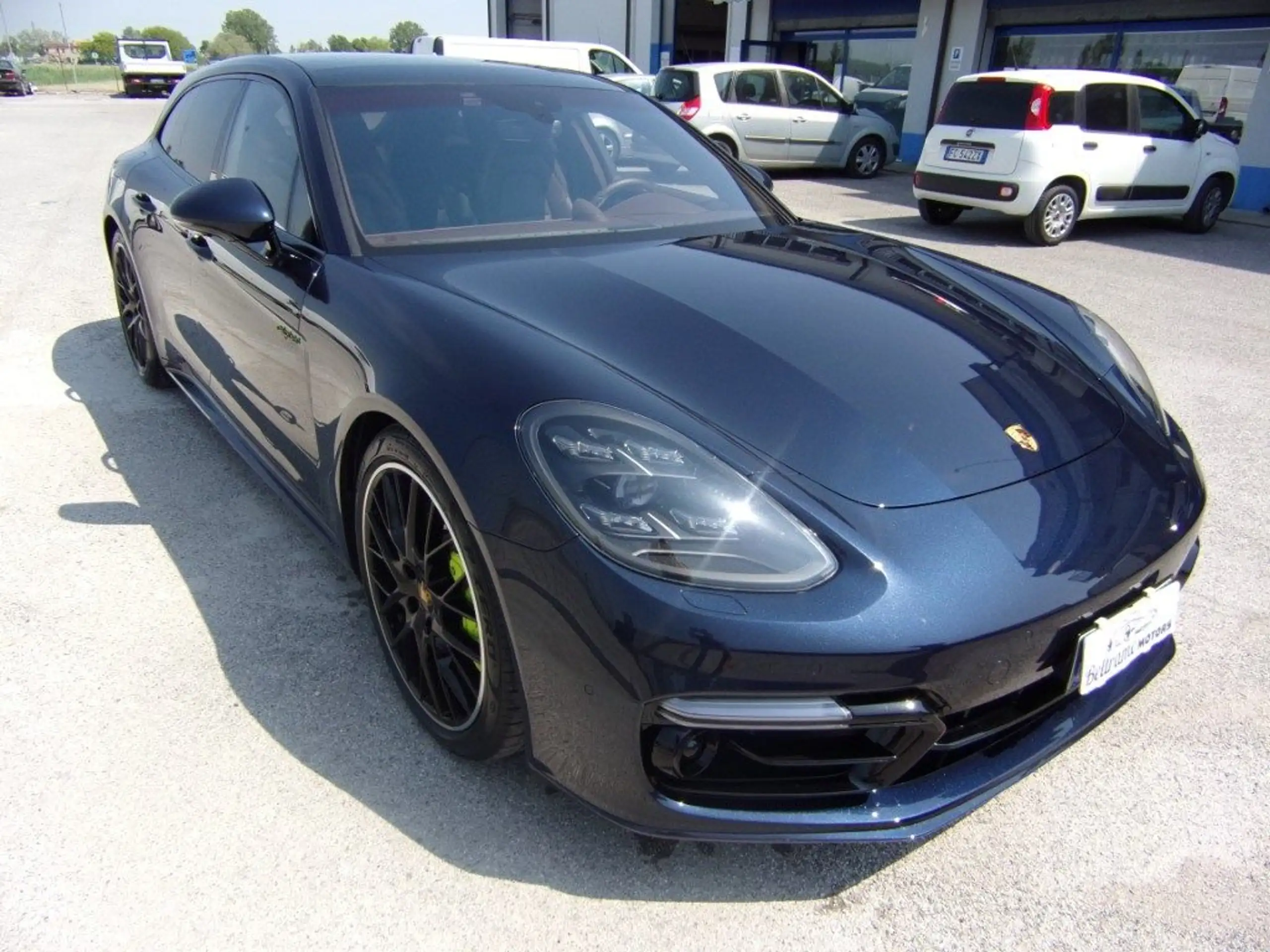 Porsche - Panamera