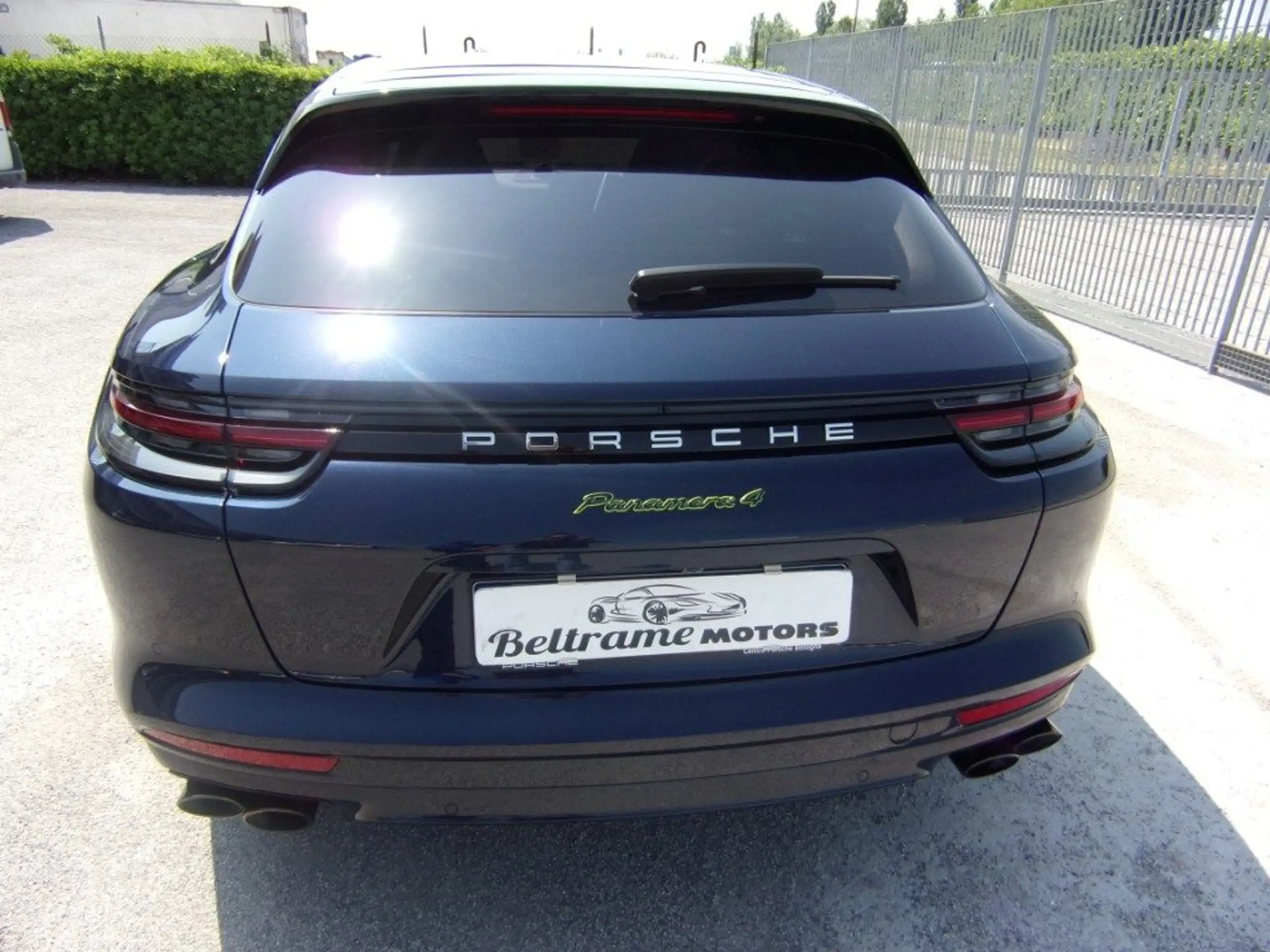 Porsche - Panamera