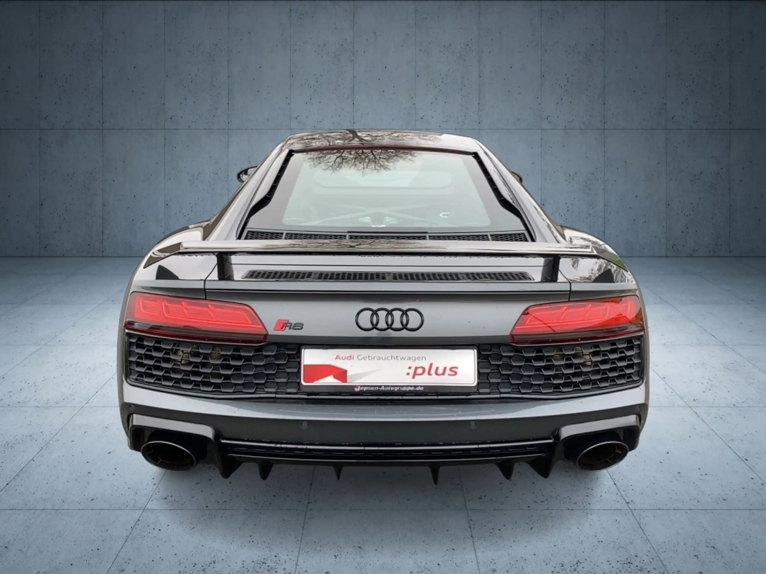 Audi - R8