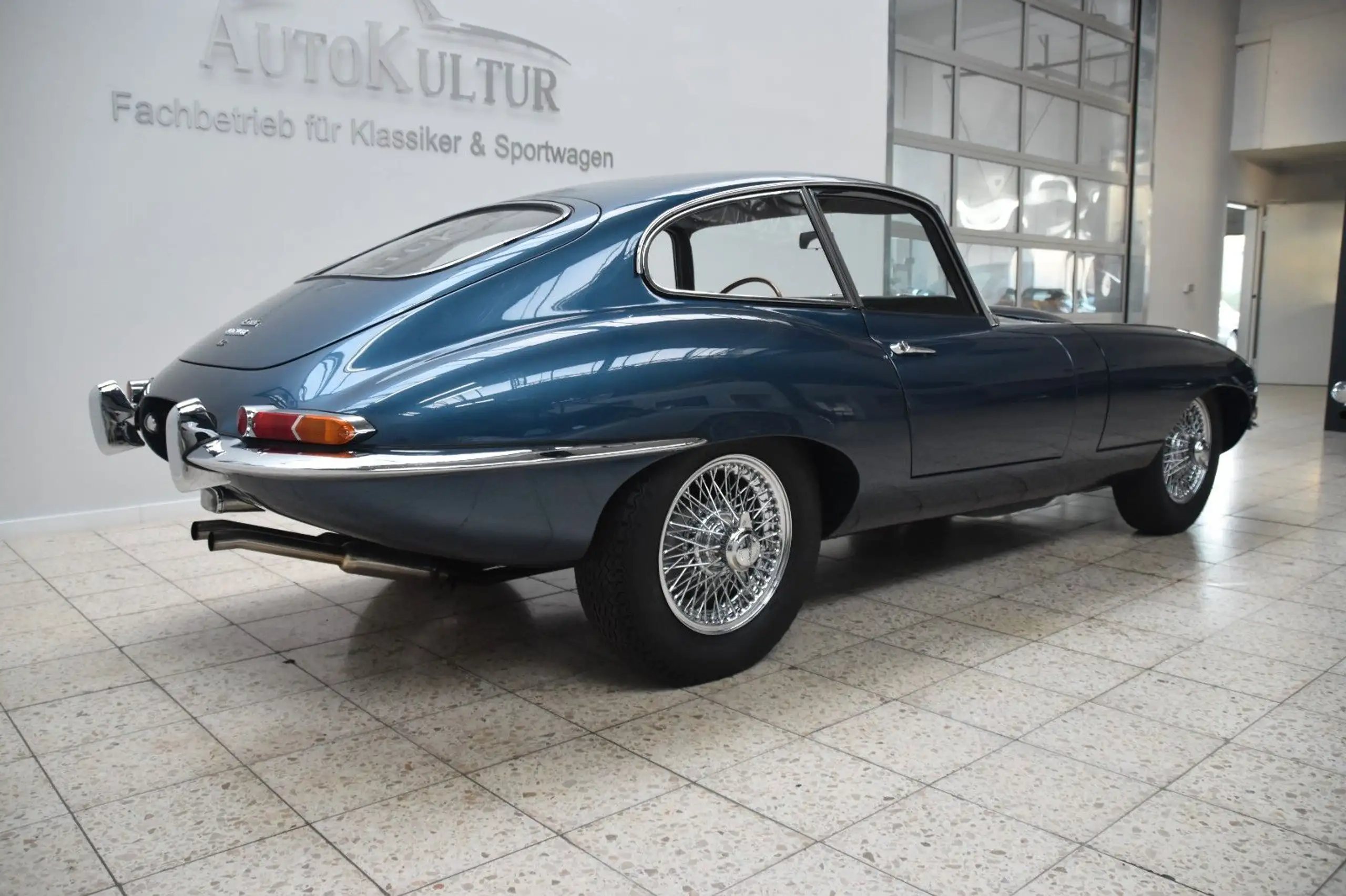 Jaguar - E-Type