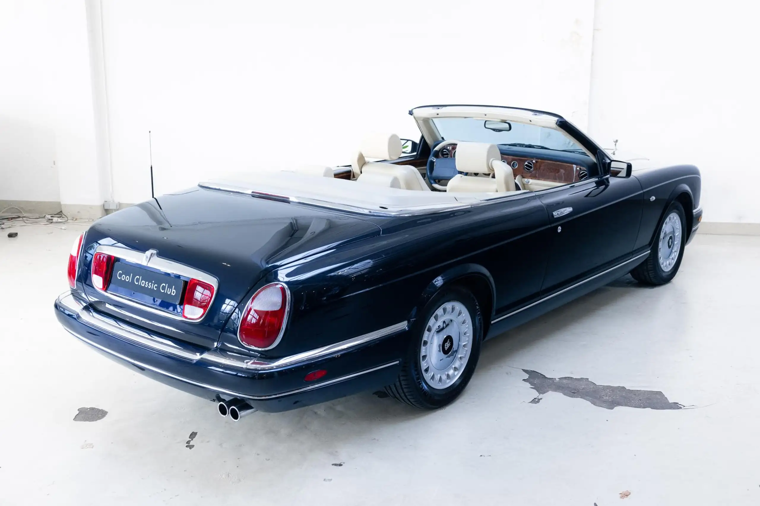 Rolls-Royce - Corniche