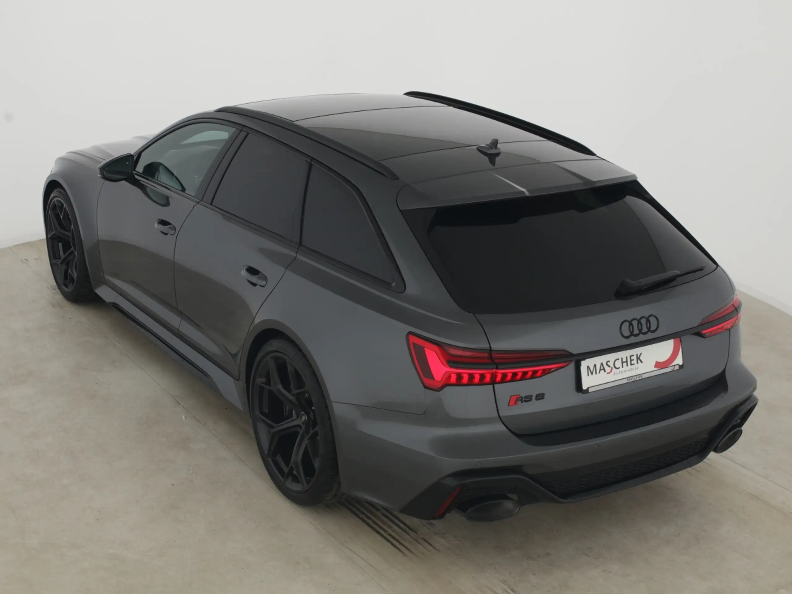 Audi - RS6