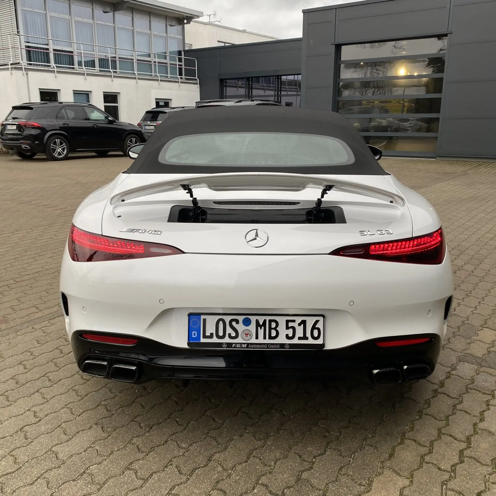 Mercedes-Benz - SL 63 AMG