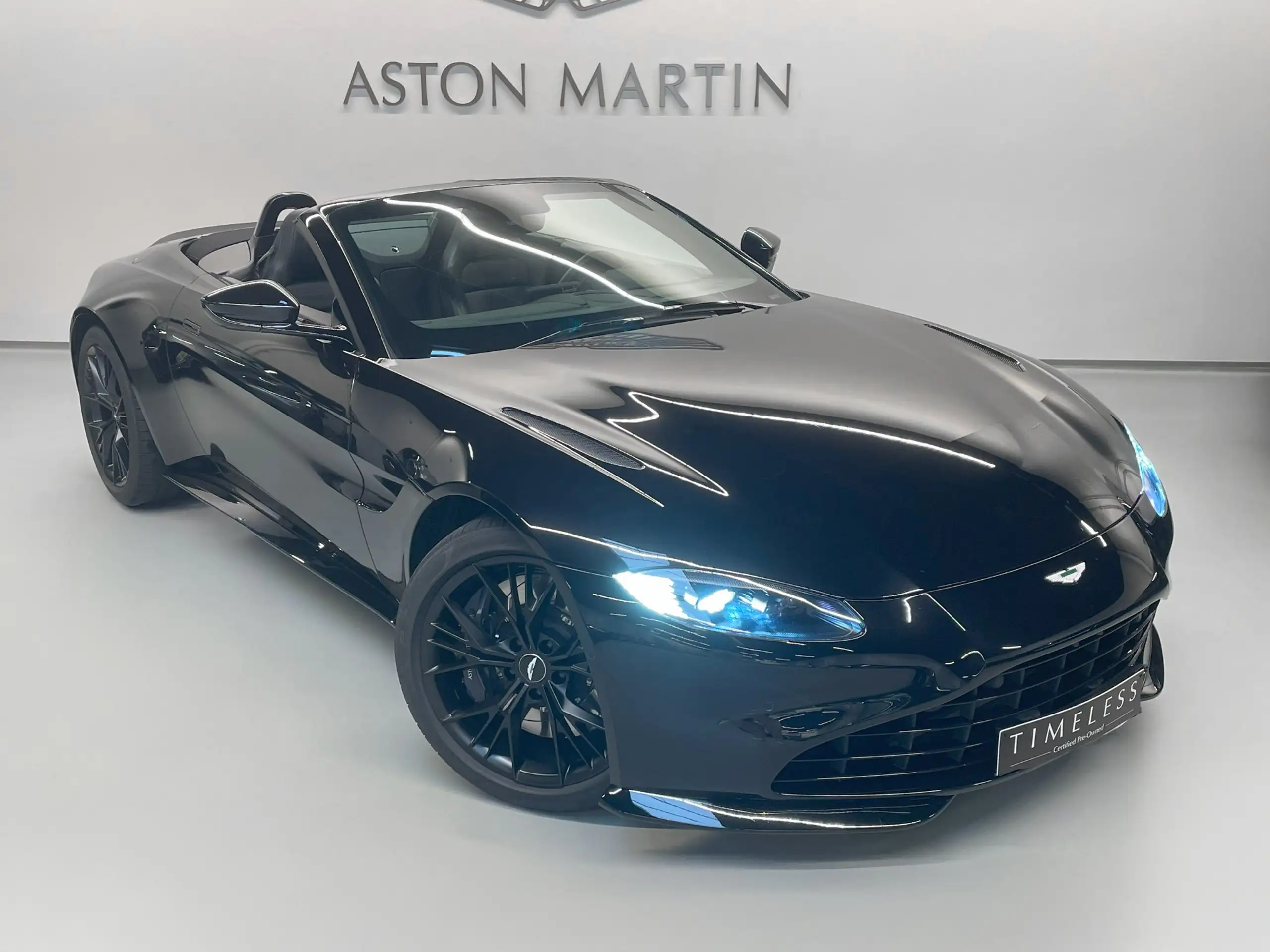 Aston Martin - Vantage