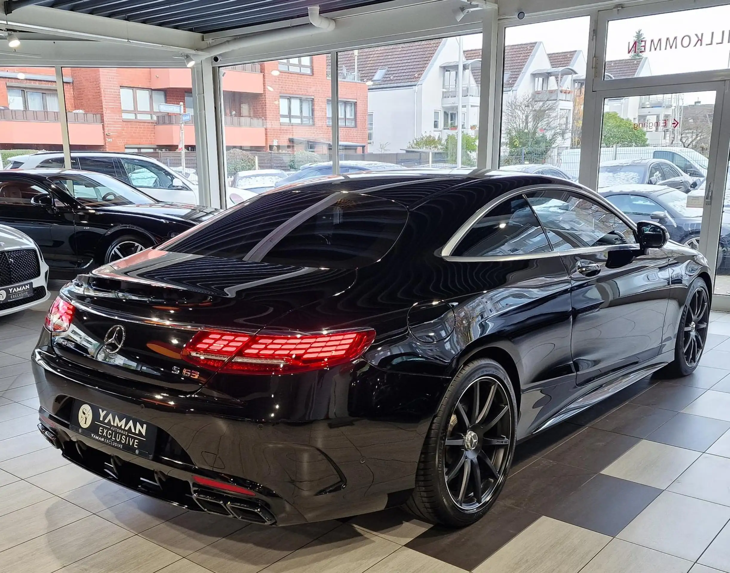 Mercedes-Benz - S 63 AMG