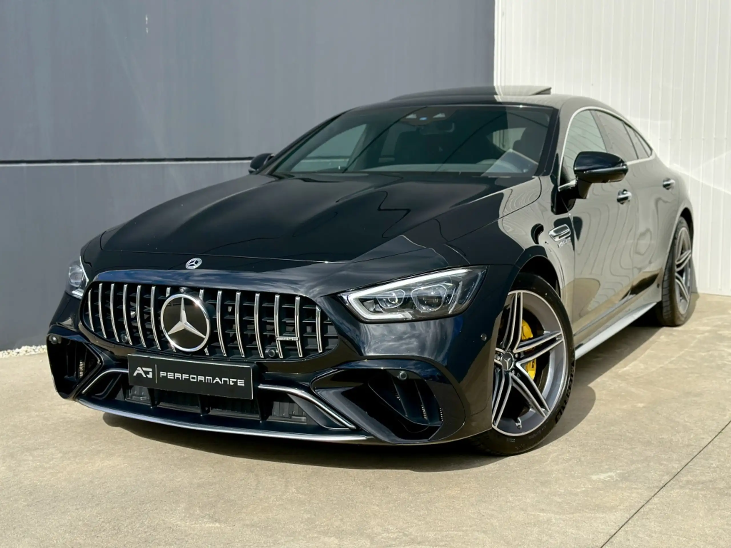 Mercedes-Benz - AMG GT