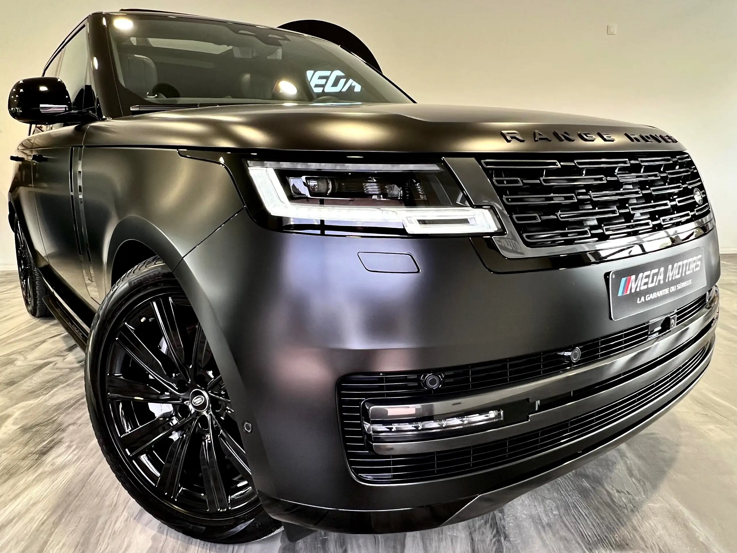 Land Rover - Range Rover