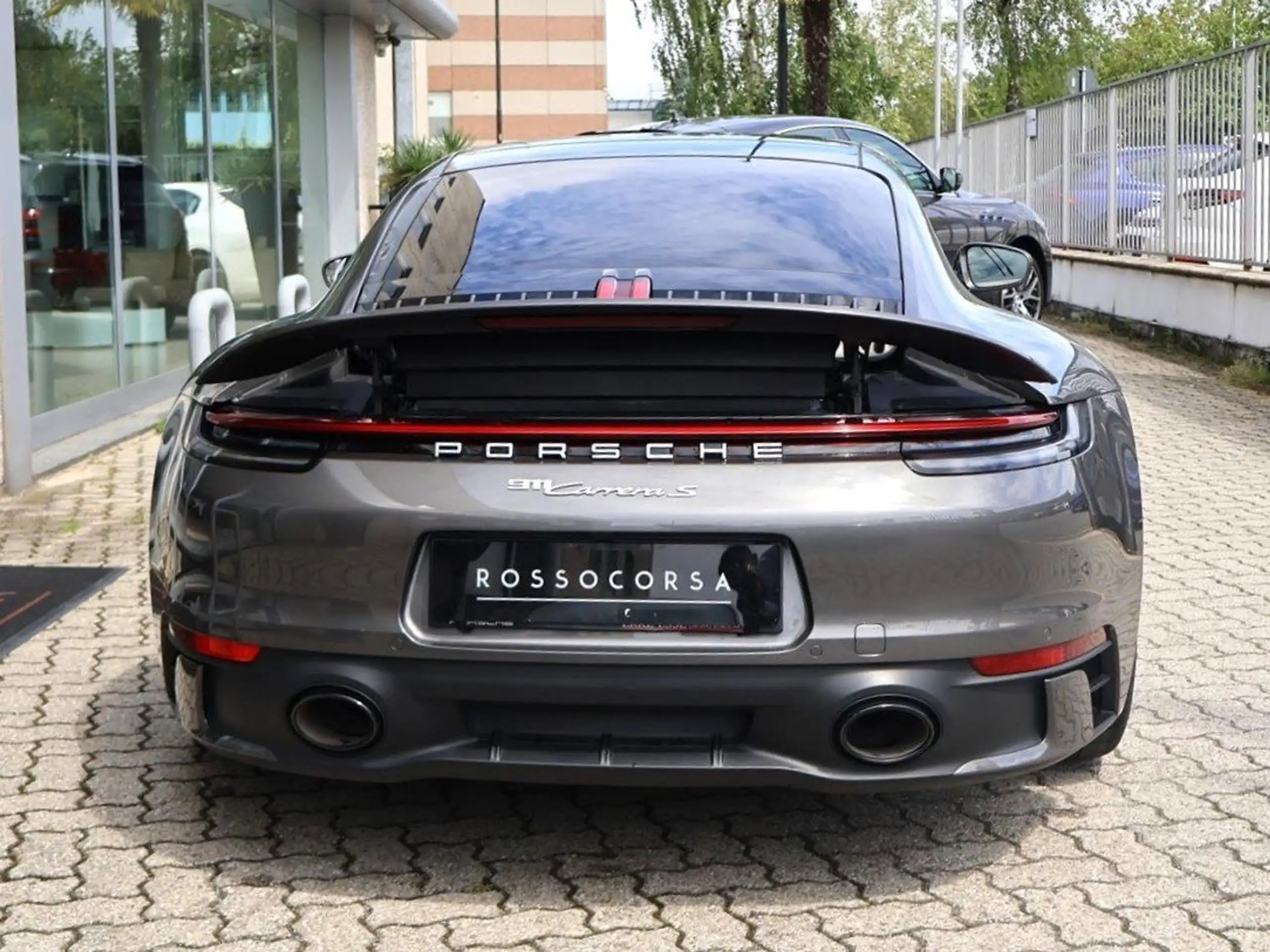 Porsche - 911