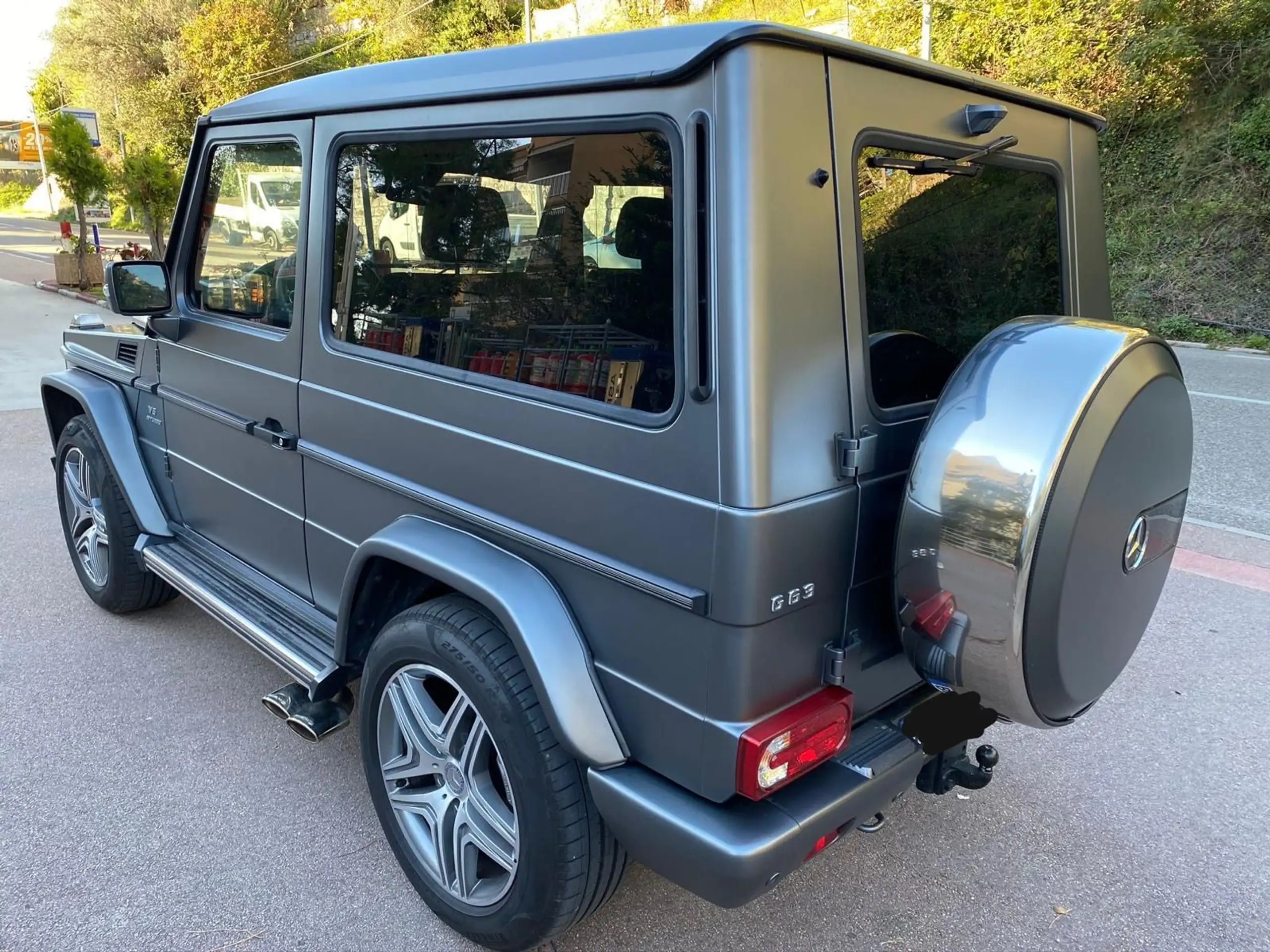 Mercedes-Benz - G 500