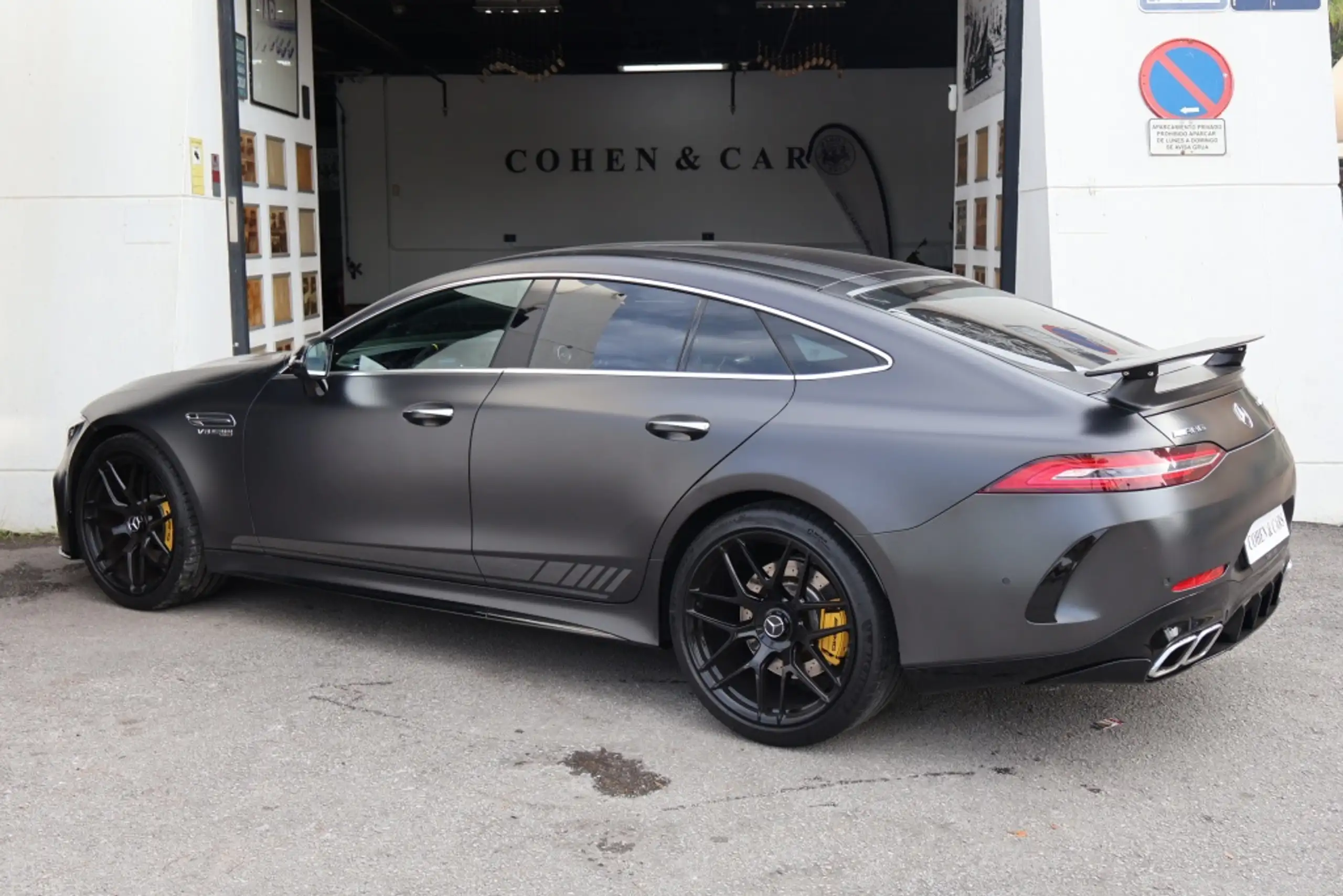 Mercedes-Benz - AMG GT