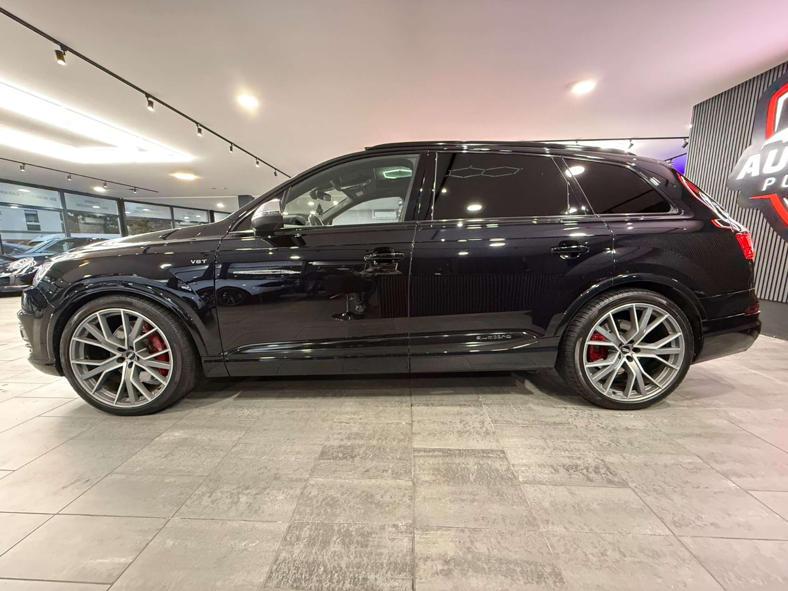 Audi - SQ7