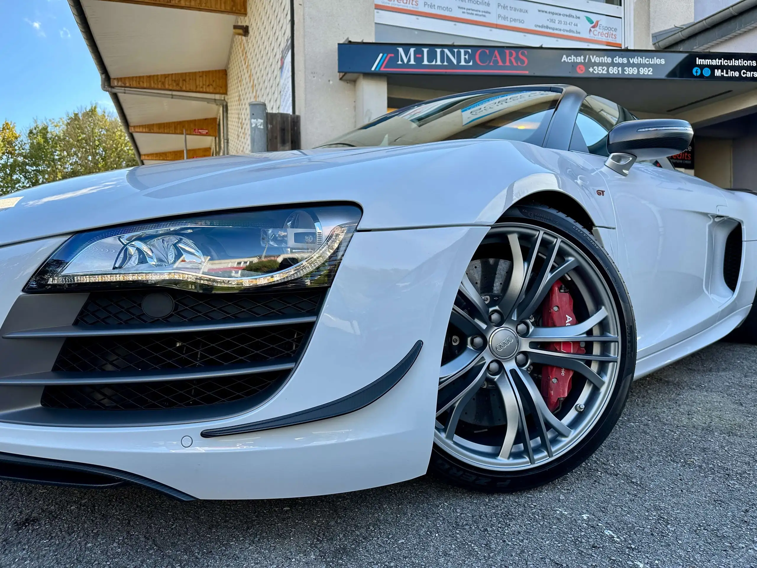 Audi - R8