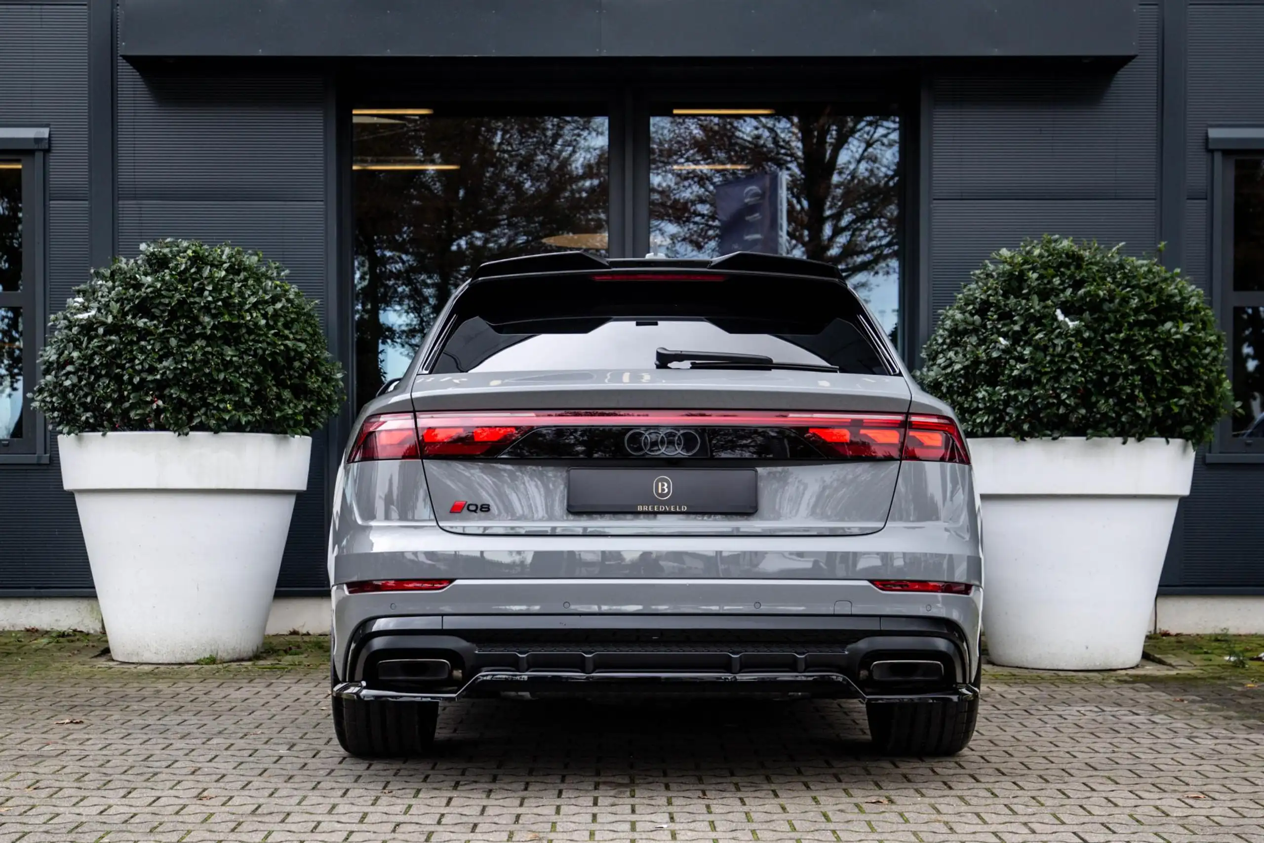 Audi - Q8