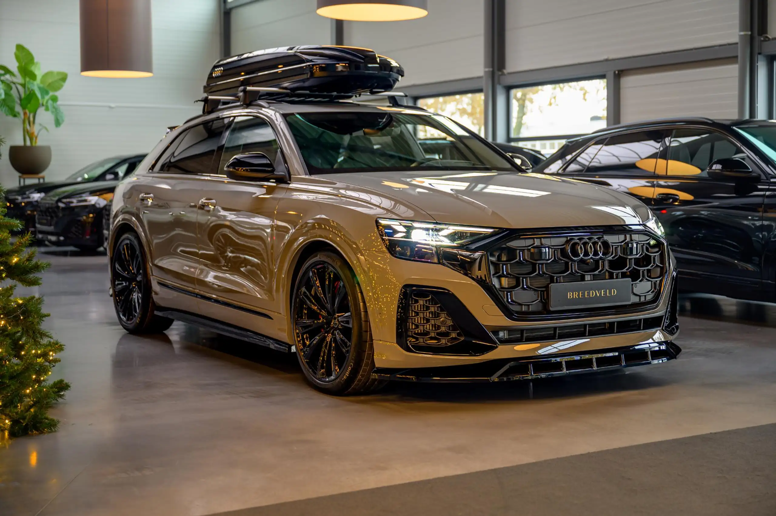 Audi - Q8